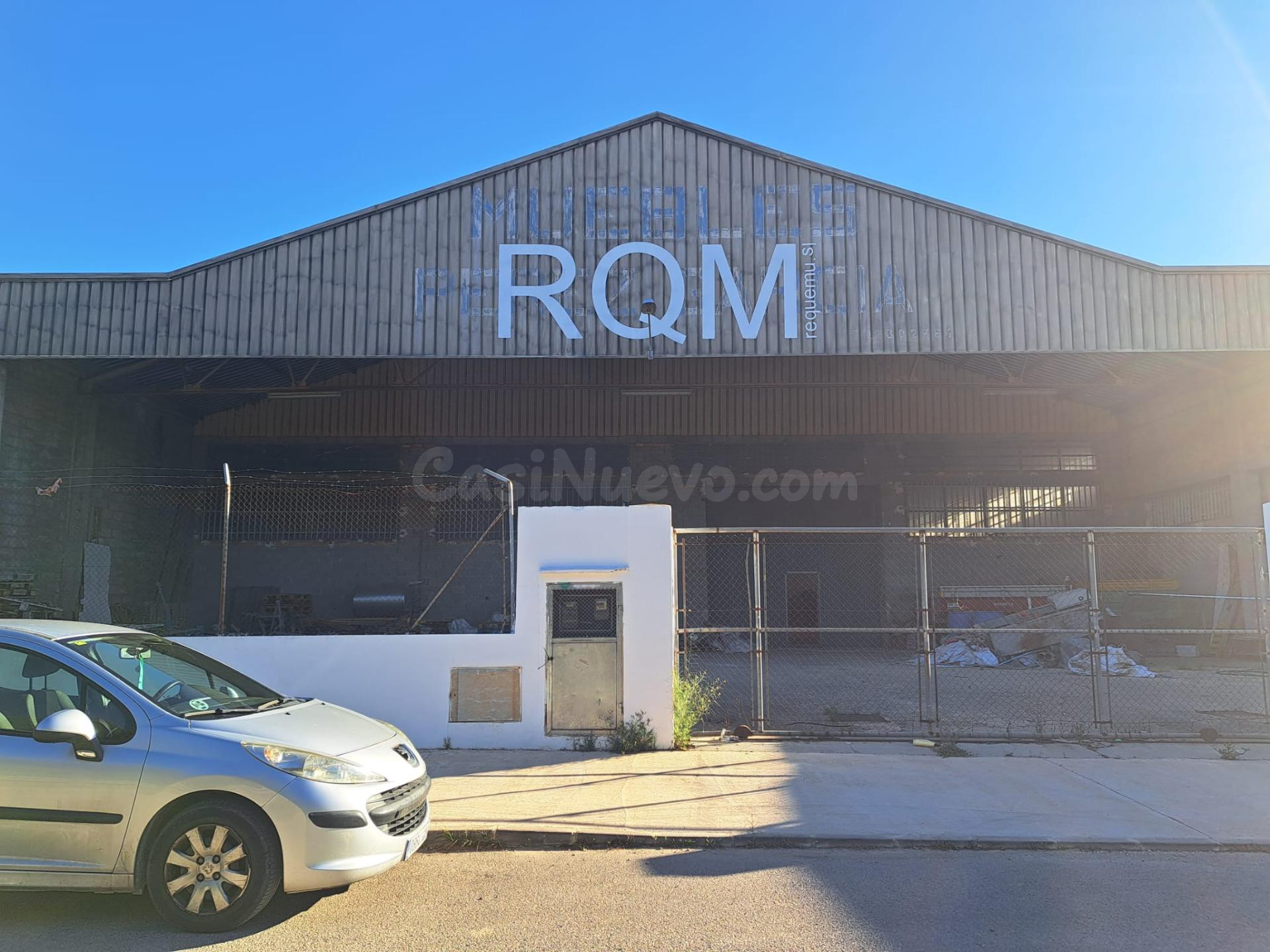 Naves en venta en el polígono de Requena. - foto 4
