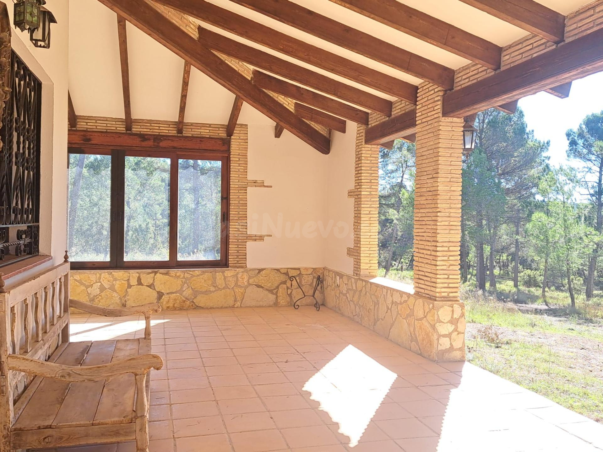 Espectacular finca rústica con piscina cerca de Requena. - foto 3