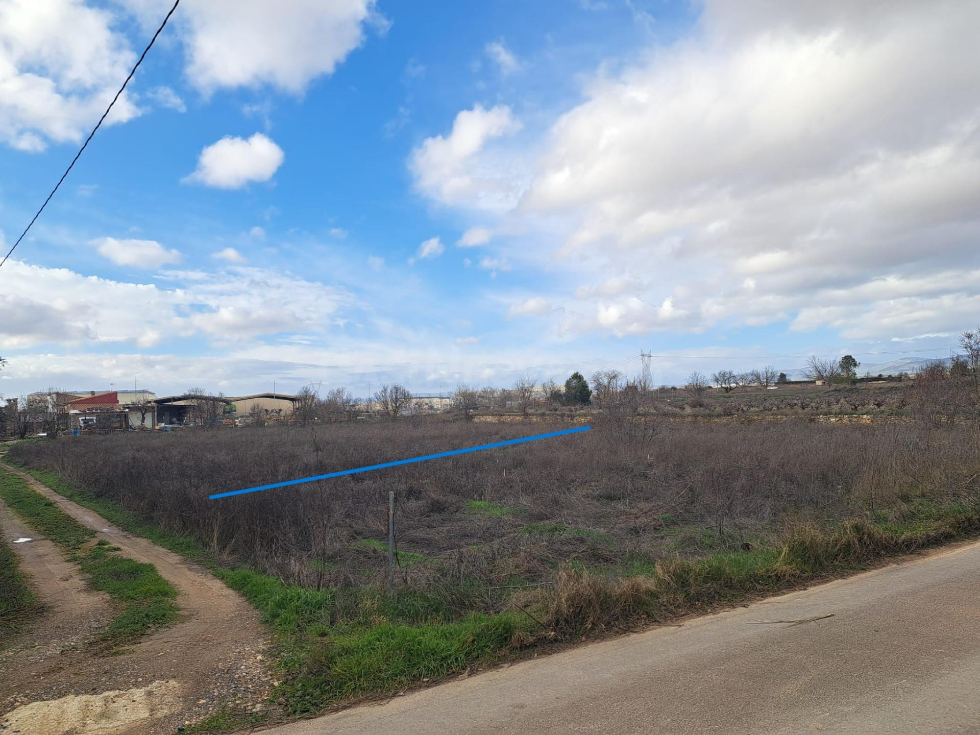 Parcelas rústicas junto al polígono industrial de Requena