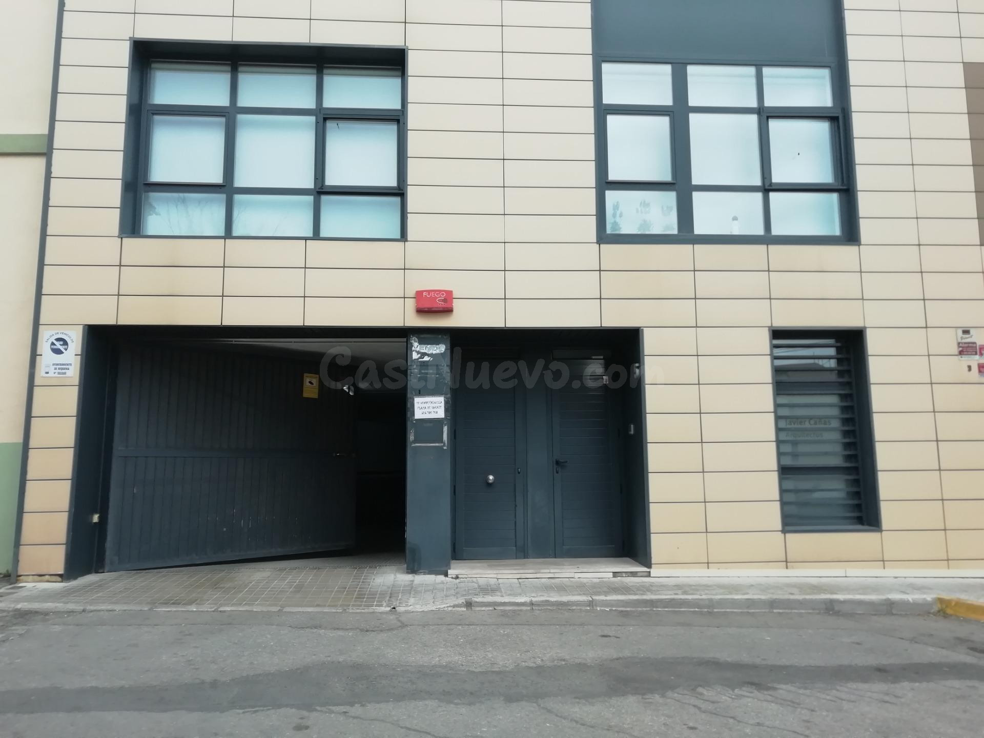 Plaza de garaje en Requena – Edificio Alfonso X