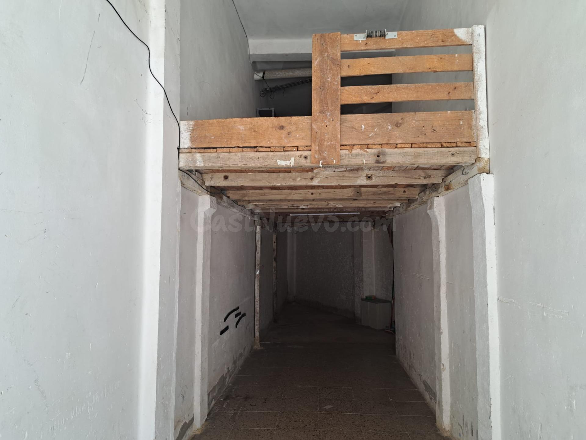 Local en planta baja con capacidad para dos vehículos y alti - foto 4