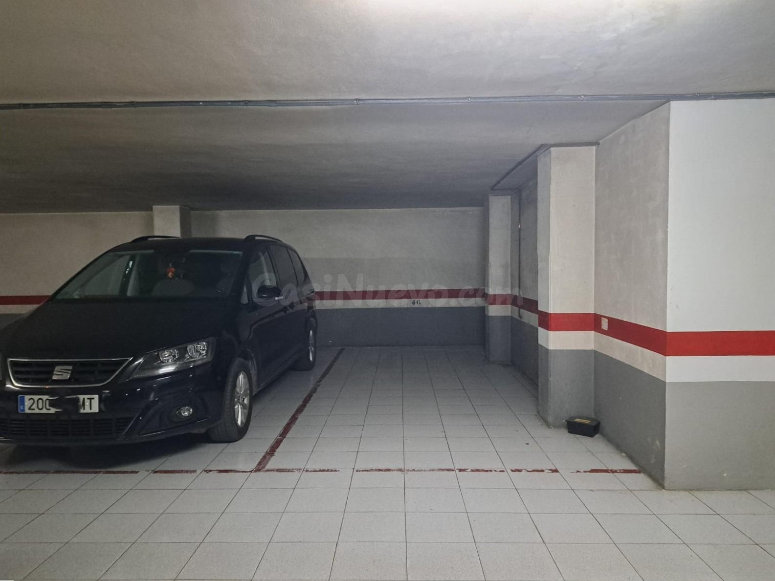 Plaza de garaje céntrica en zona de difícil aparcamiento - foto 4