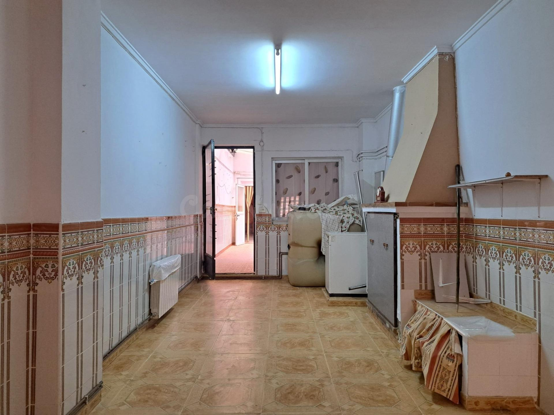Casa con fachada a dos calles en San Antonio de Requena. - foto 5