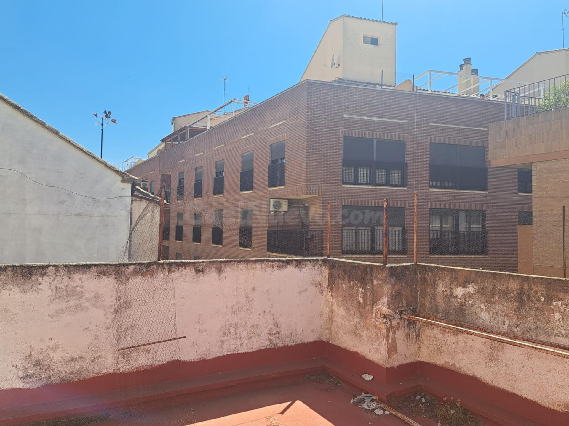 Casa con cueva y doble acceso en pleno centro histórico de R - foto 4