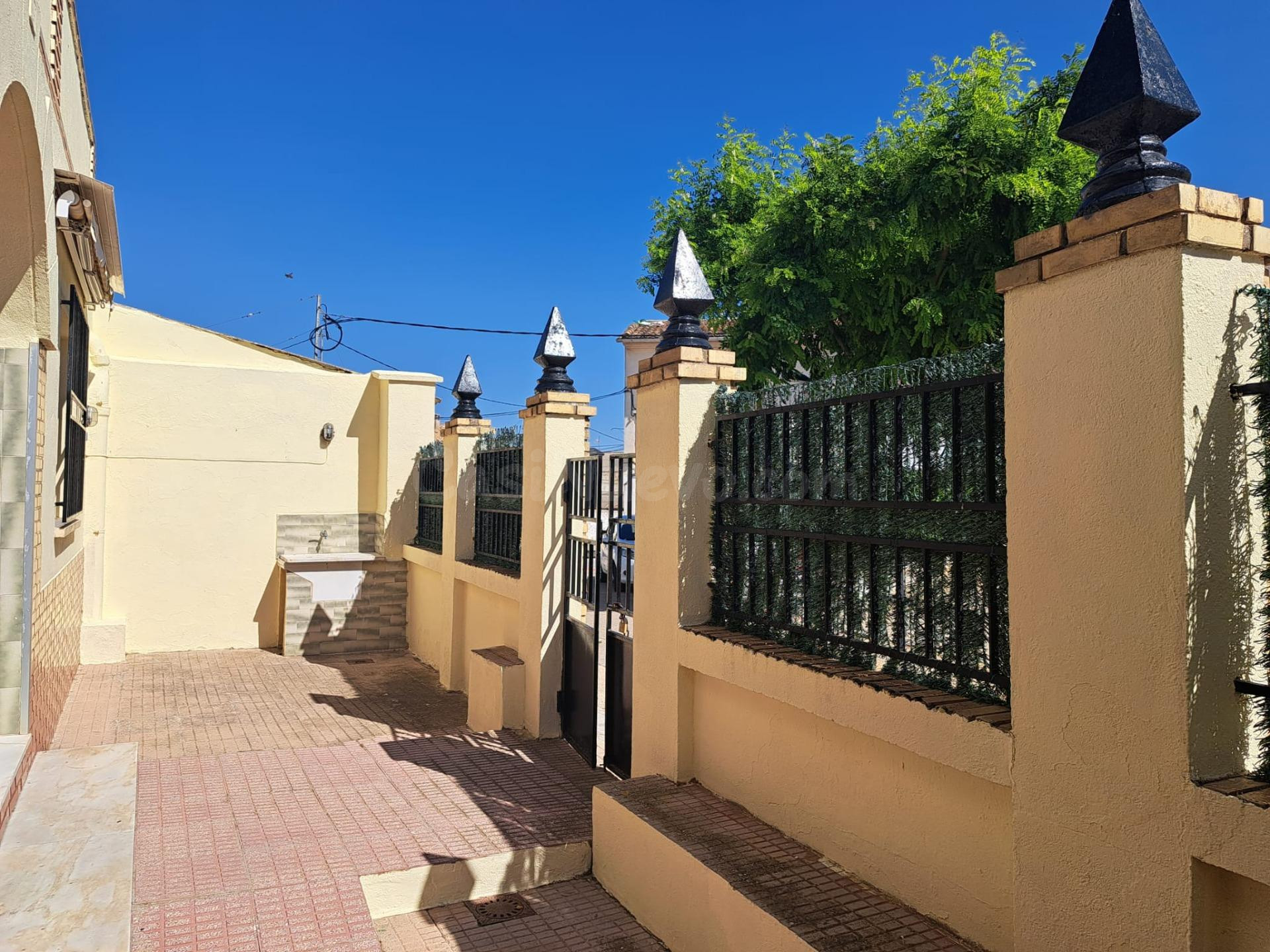 Bonita y comoda casa en en Venta en Villargordo del Cabriel  - foto 3