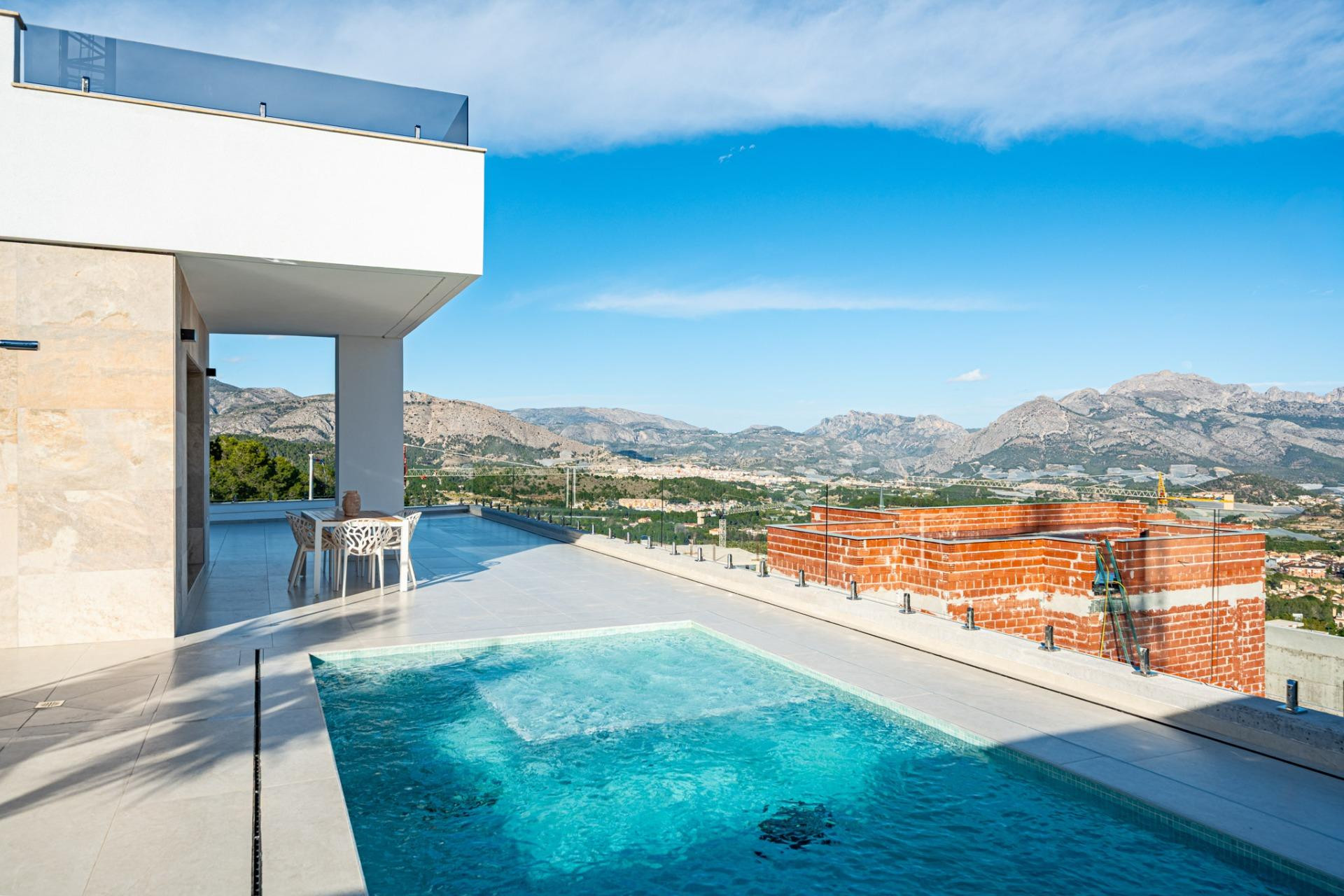 Impresionantes villas de nueva construcción en Polop con vis - foto 4