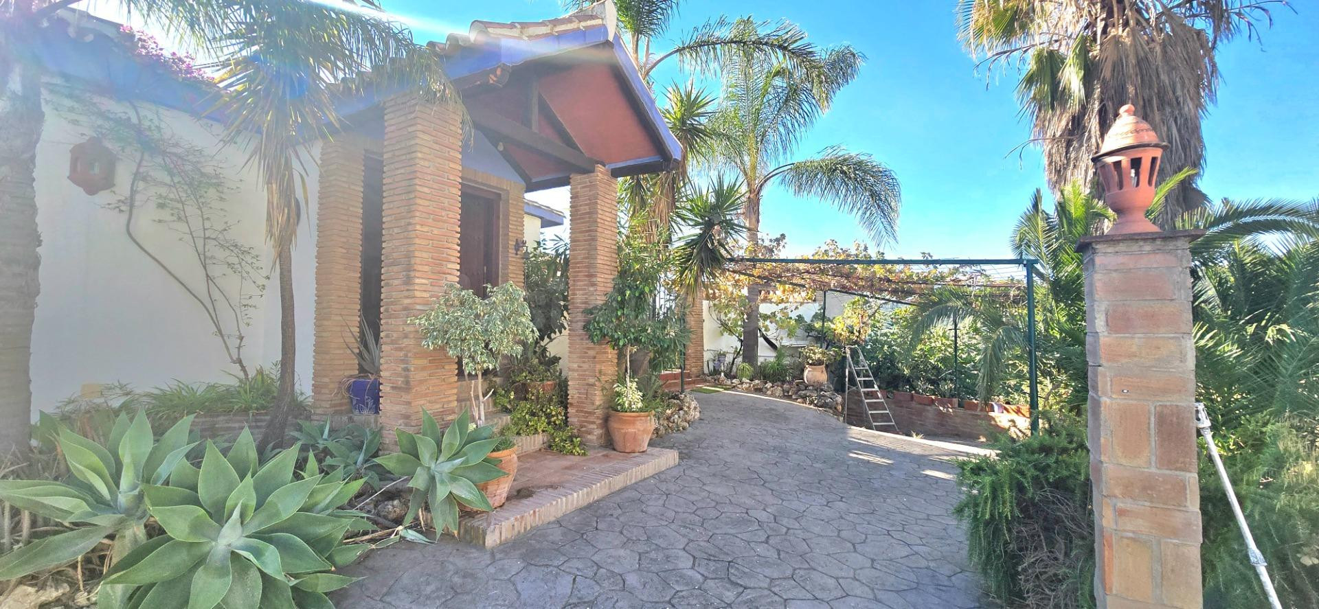 Casa de campo 5 habitaciones 320m² en venta - Ojen pueblo - foto 4