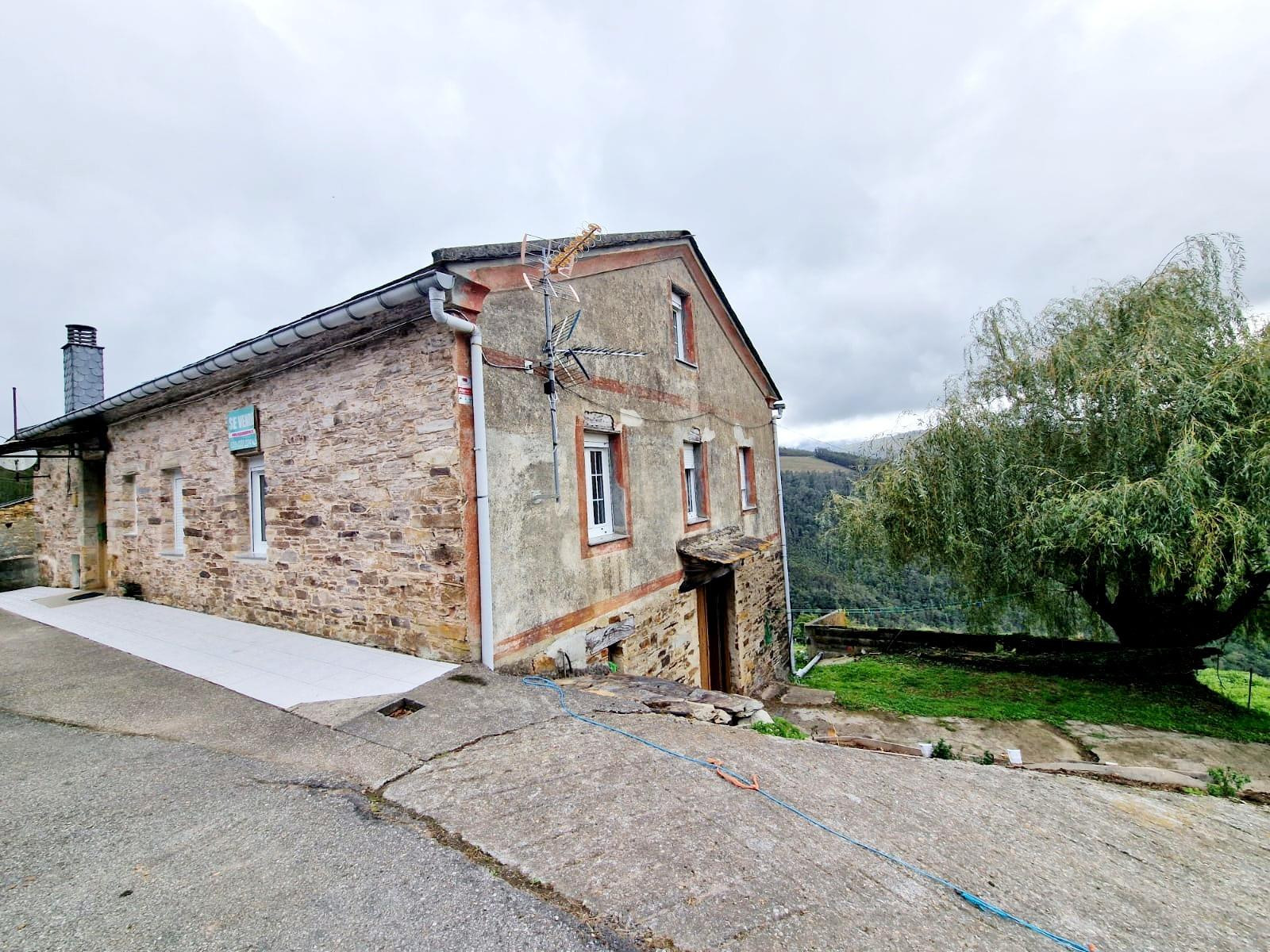 CASA DE PIEDRA CON 16.774 M2 DE FINCA Y CUADRAS EN TARAMUNDI - foto 2