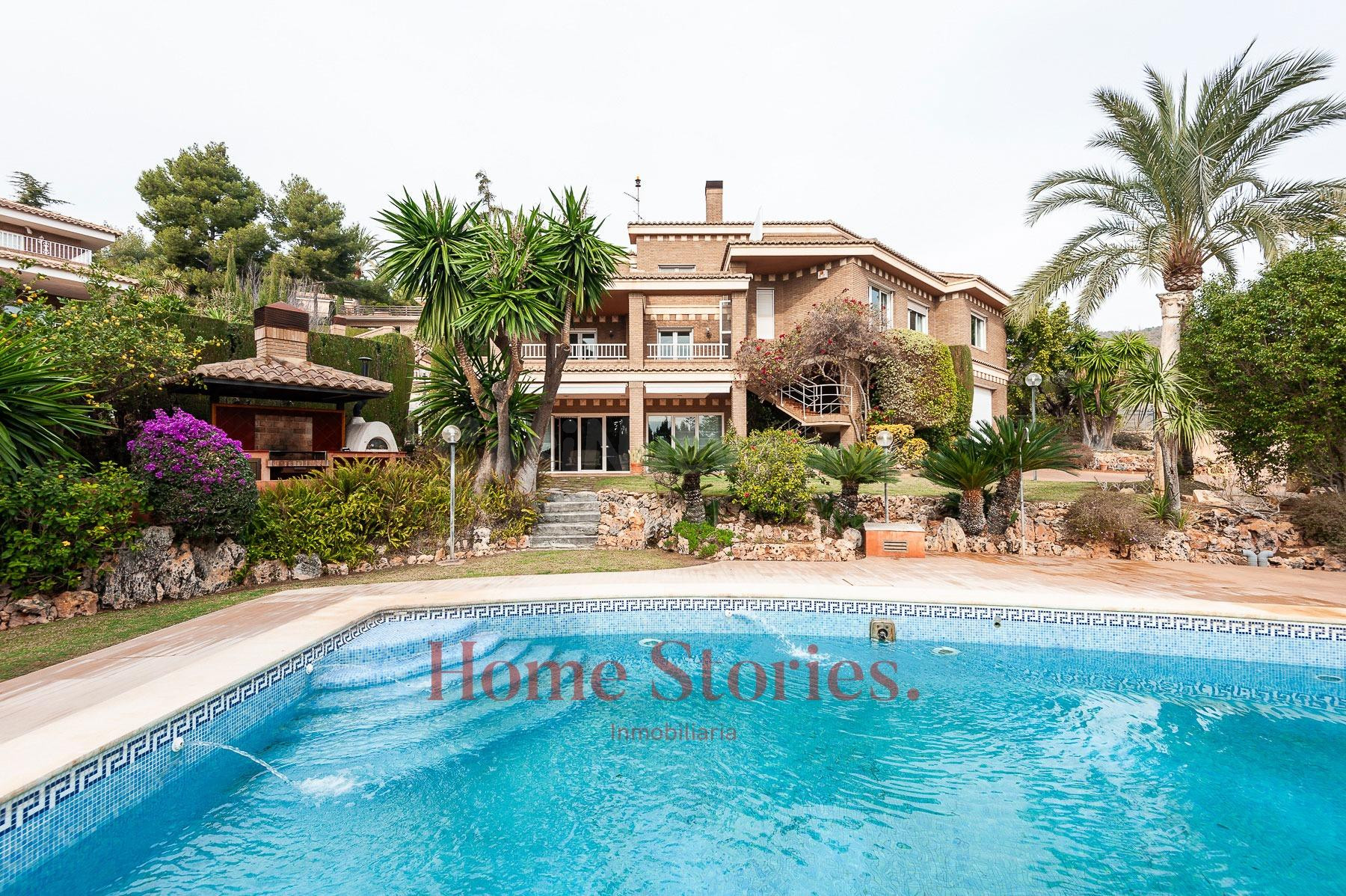 Casa 8 habitaciones 980m² en venta - Los Monasterios-Alfinac
