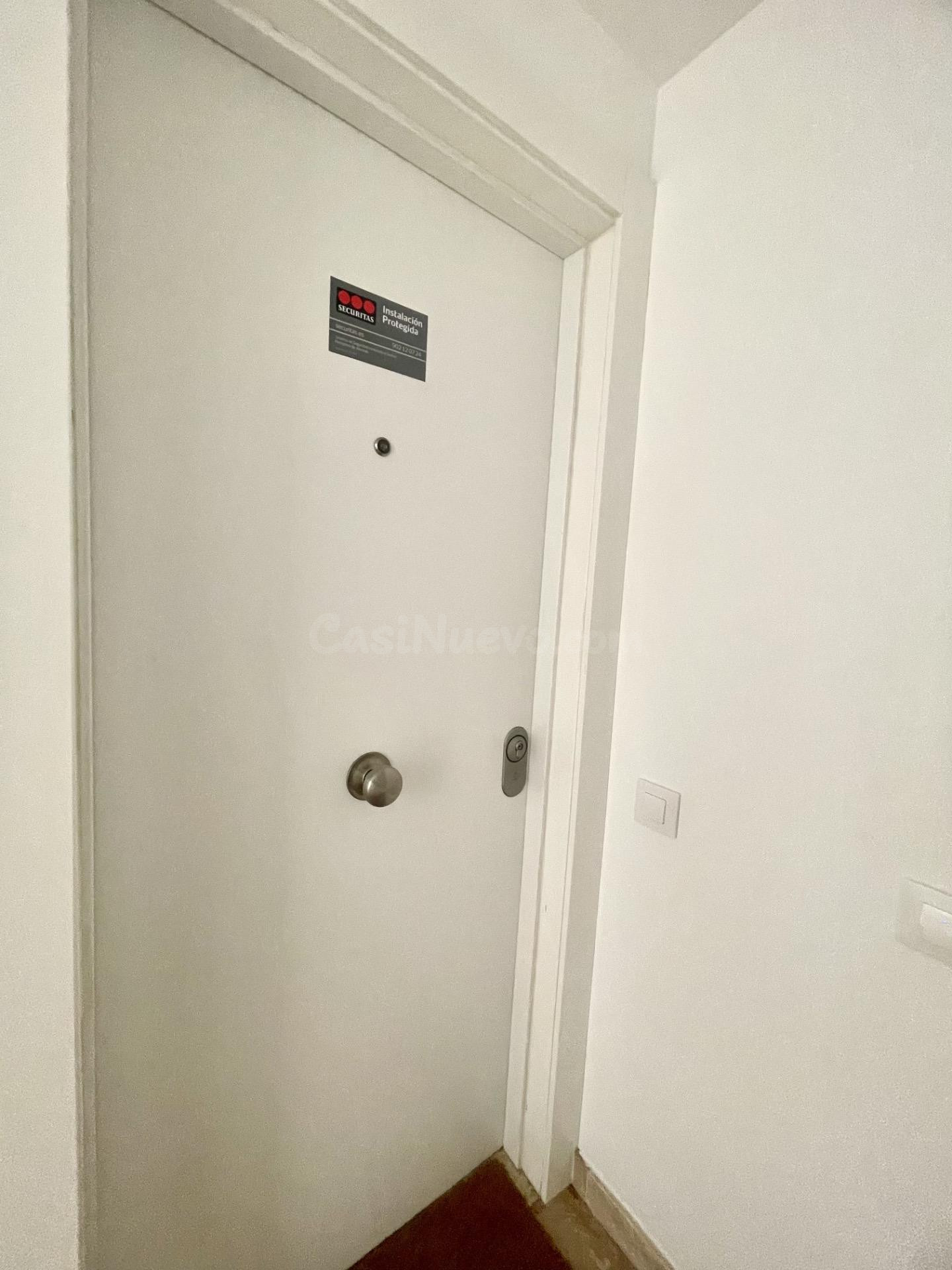 Piso completamente reformado con parking y trastero en Ciuta - foto 2