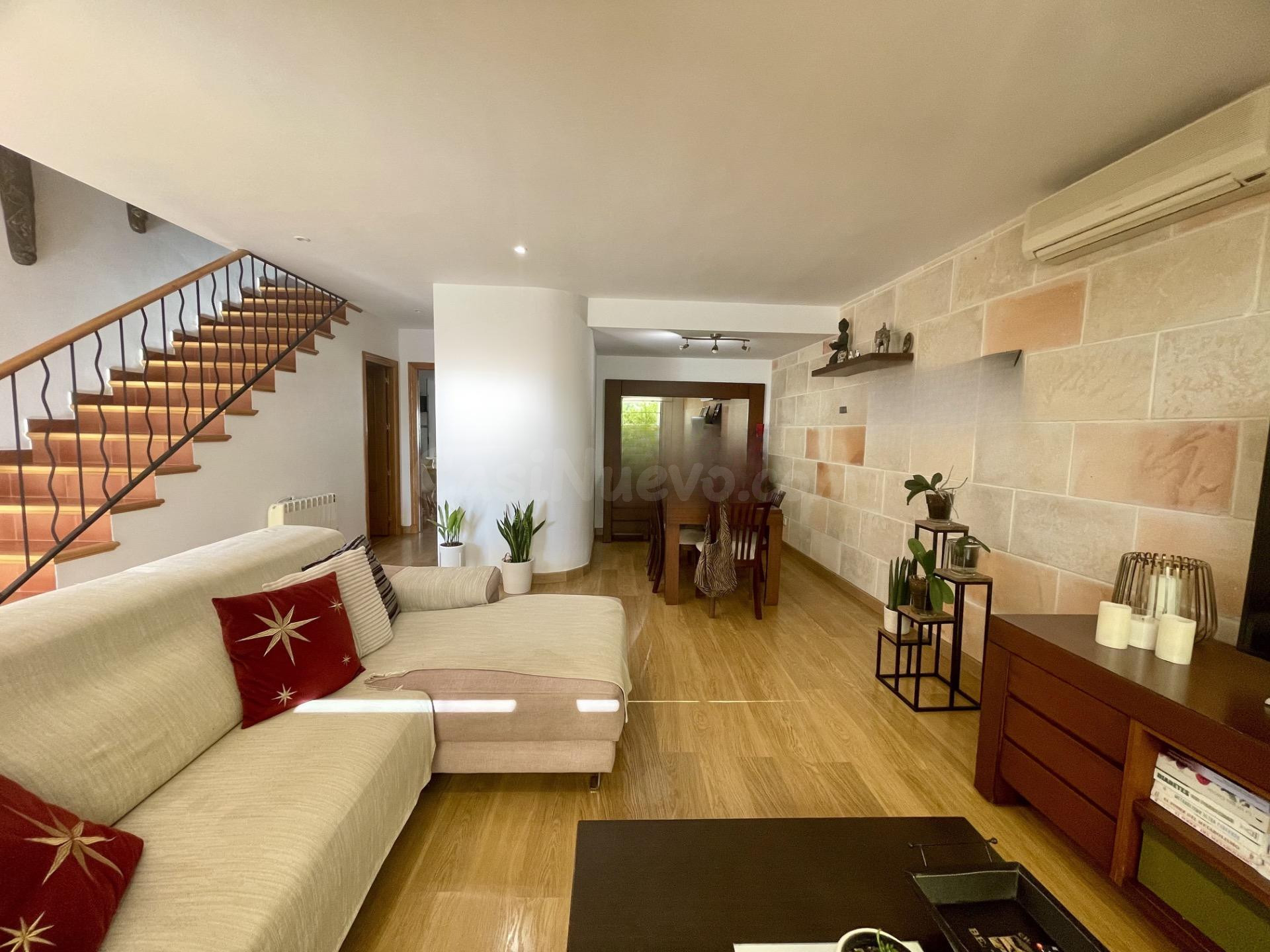 Vive con espacio y comodidad: fantástica casa adosada en Dalt Sant Joan
