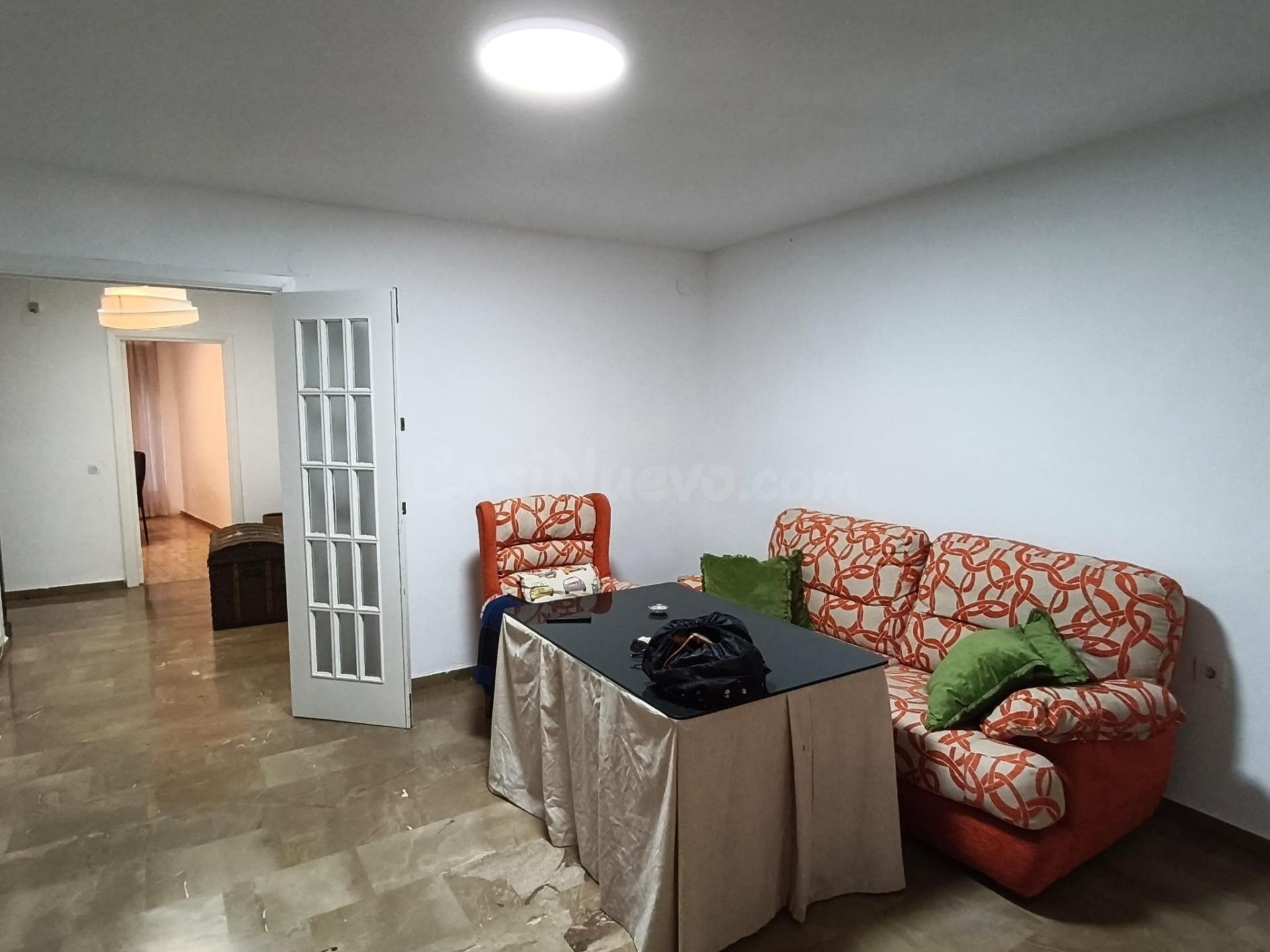 Piso de 4 dormitorios y 2 baños con dos patios junto al Triunfo – Estudiantes - foto 3