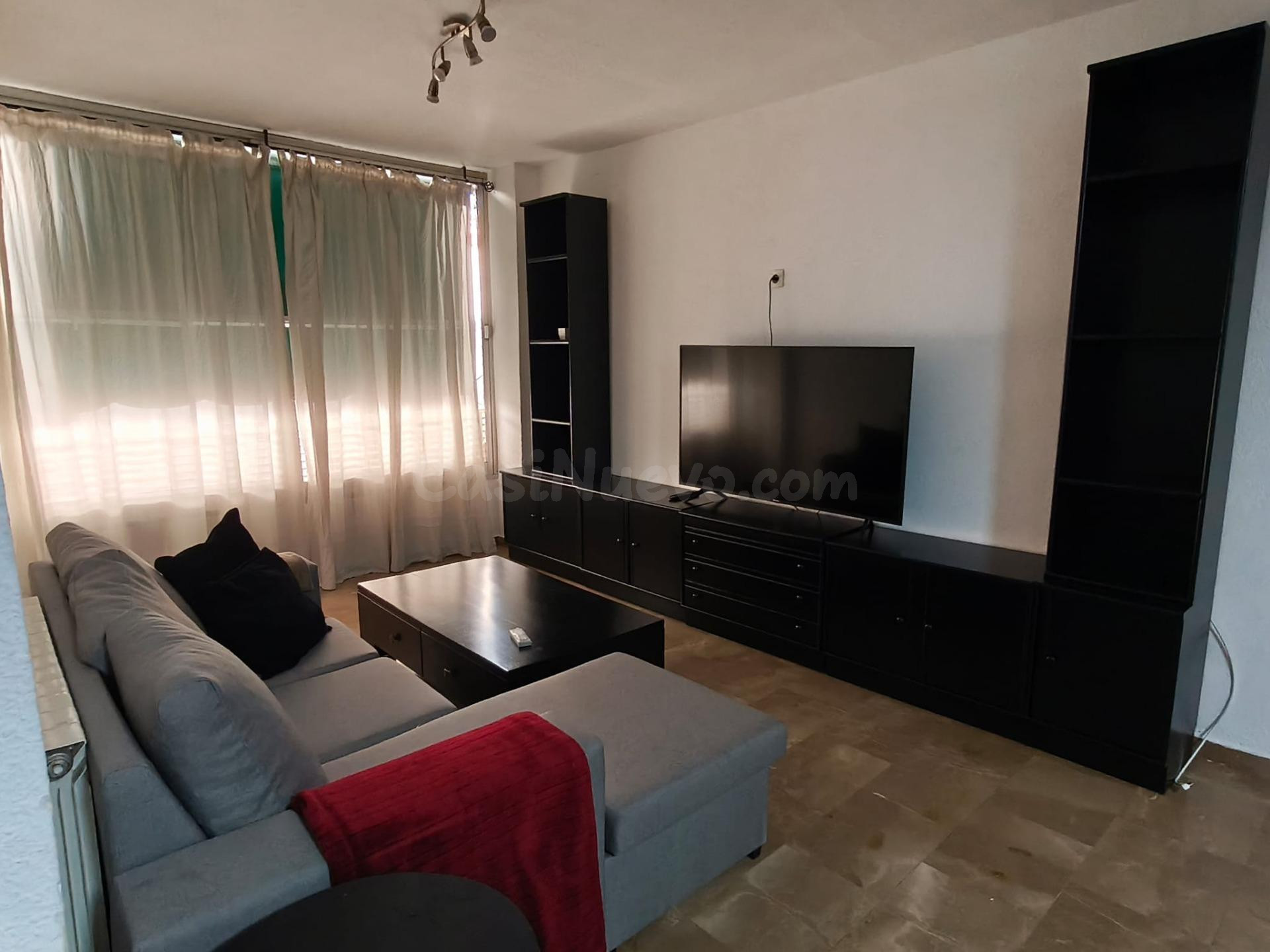 Piso de 4 dormitorios y 2 baños con dos patios junto al Triunfo – Estudiantes - foto 4