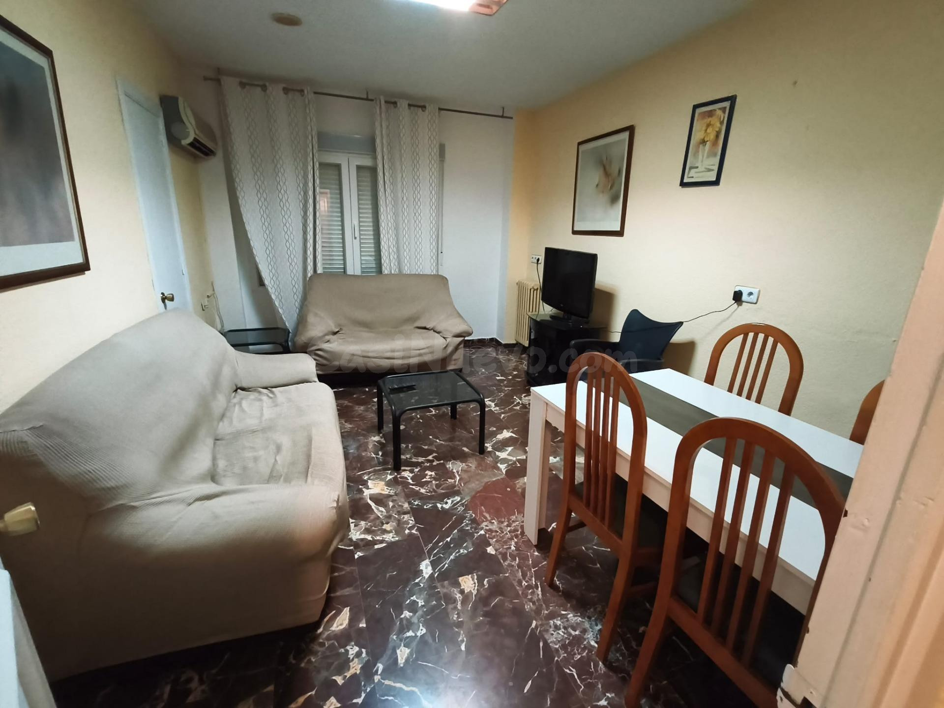 Piso de 5 dormitorios y 2 baños para estudiantes – Carril del Picón, Granada