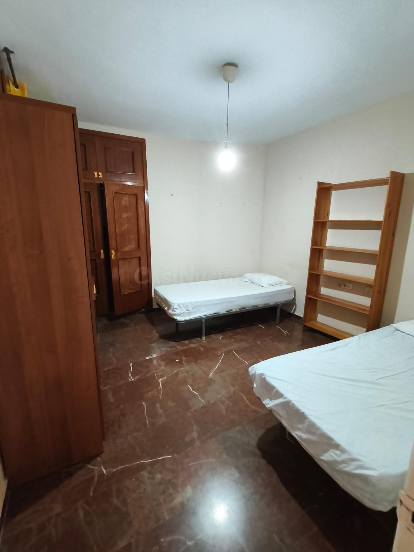 Piso de 5 dormitorios y 2 baños para estudiantes – Carril del Picón, Granada - foto 4
