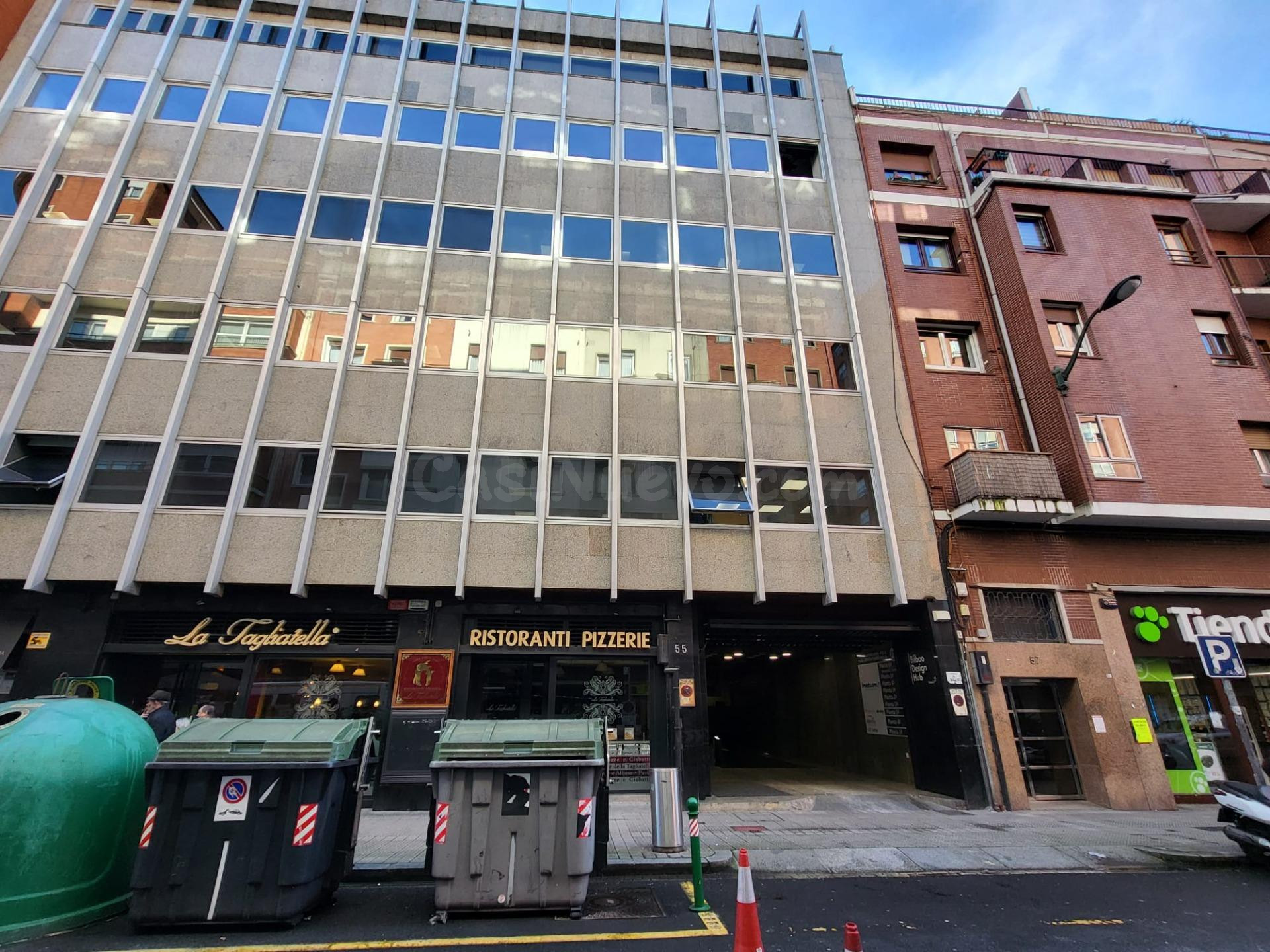 VENTA GARAJE EN CALLE POZAS CON DOCTOR AREILZA