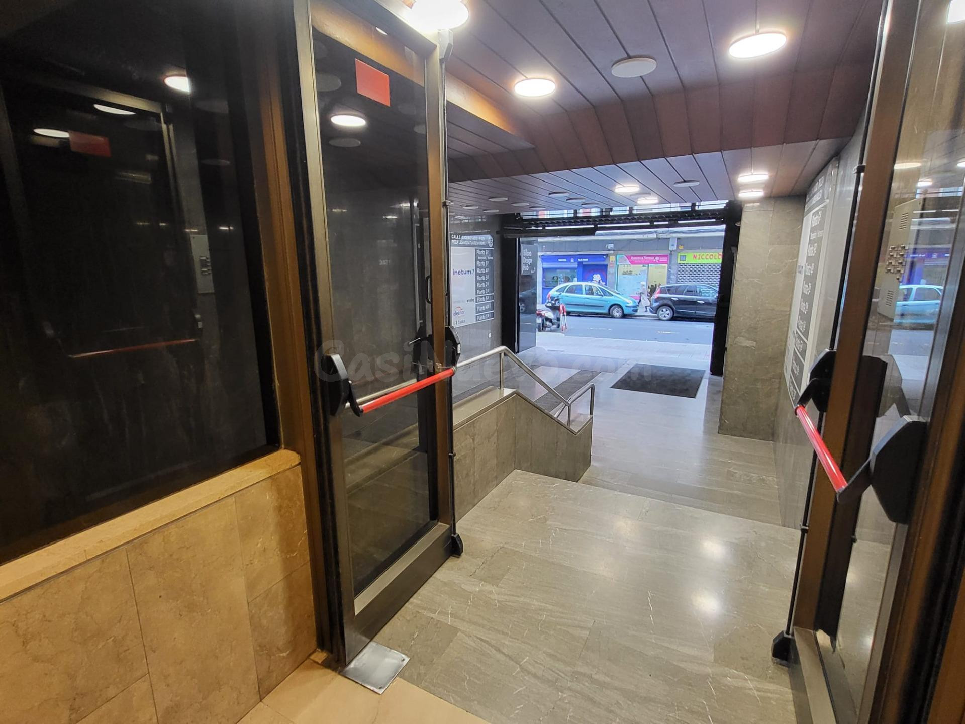 VENTA OFICINA EN LICENCIADO POZAS (INDAUTXU) - foto 4