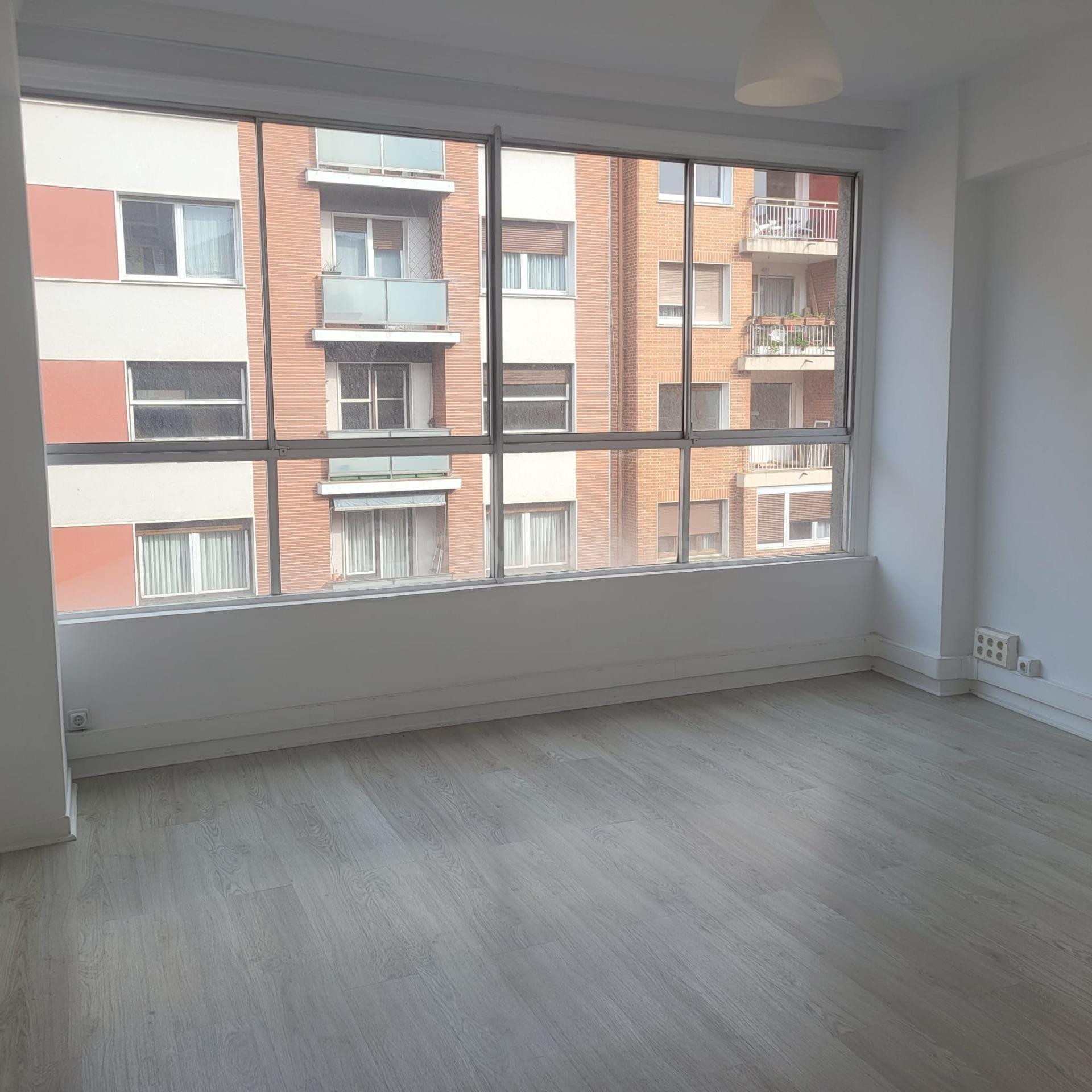 ALQUILER OFICINA JUNTO PLAZA INDAUTXU - foto 2