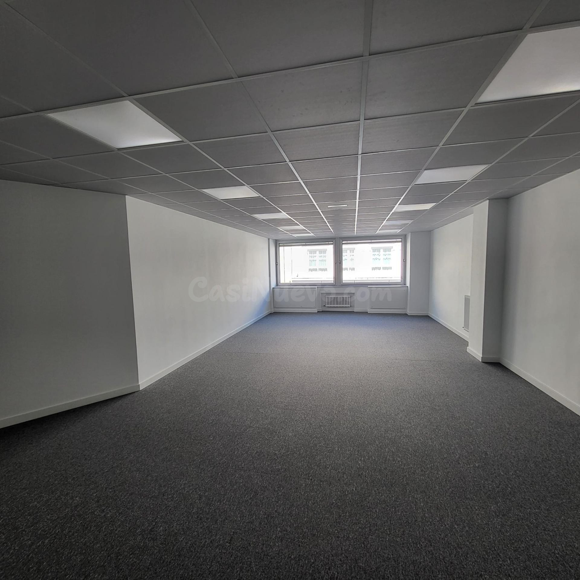 Oficinas reformadas en alquiler en Hurtado de Amézaga – Centro de Bilbao - foto 3