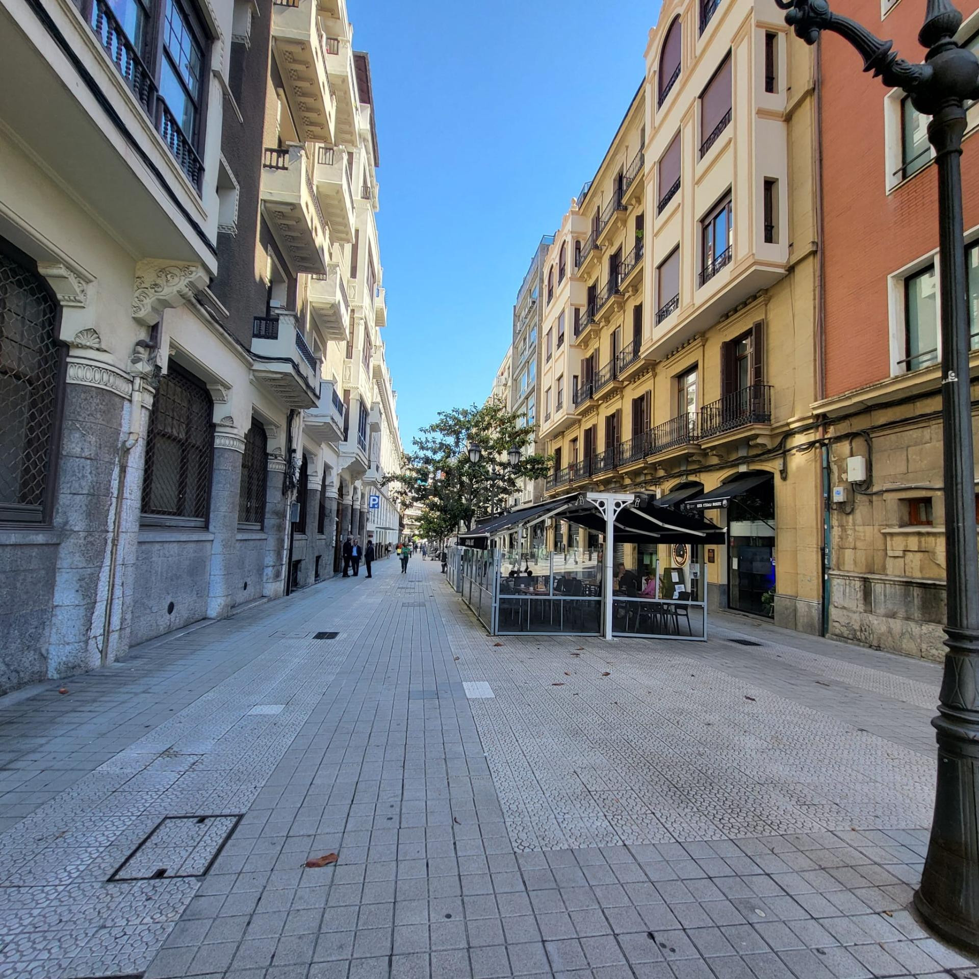 Oficinas reformadas en alquiler en Hurtado de Amézaga – Centro de Bilbao - foto 4
