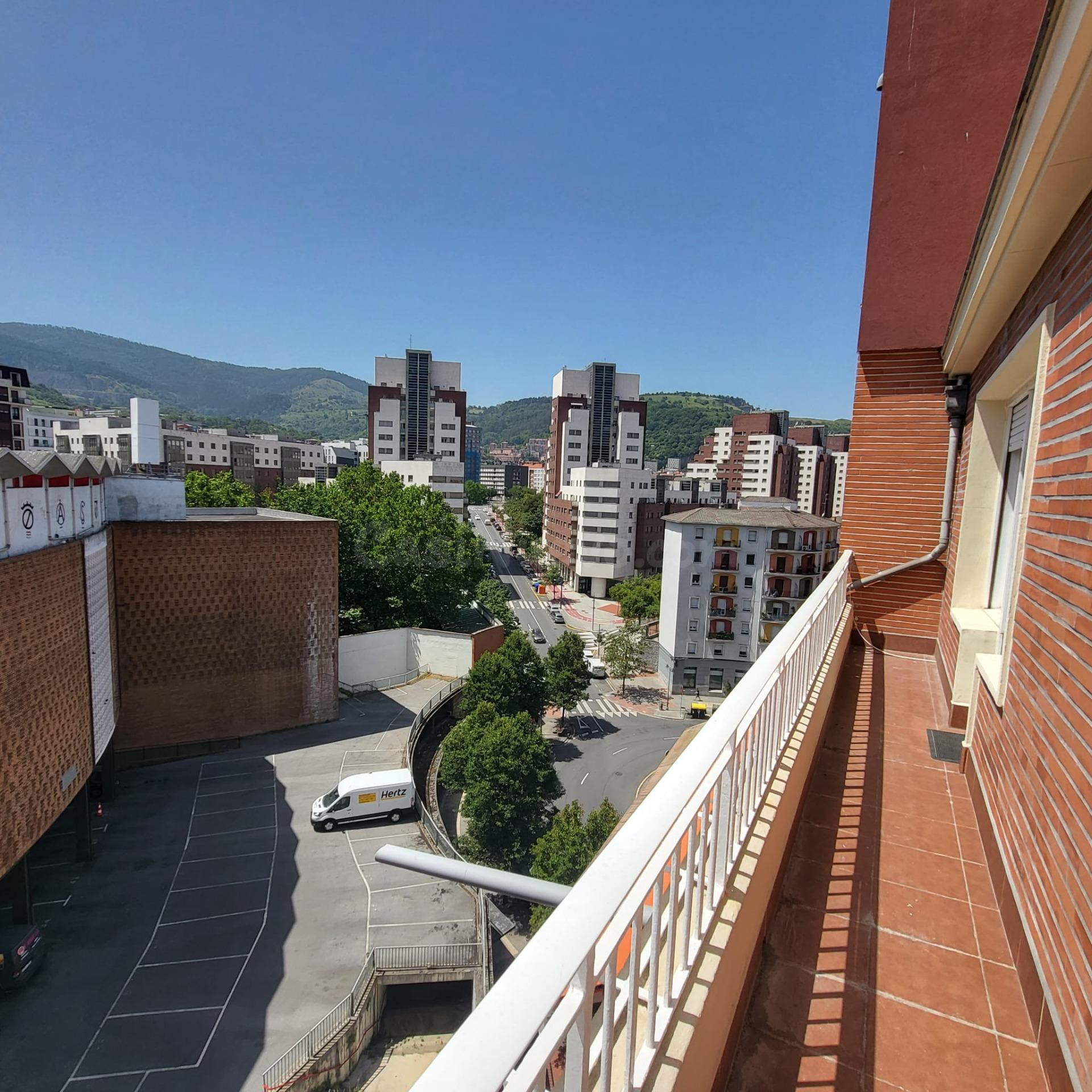 VIVIENDA EN ZONA AMEZOLA Y PLAZA DE TOROS