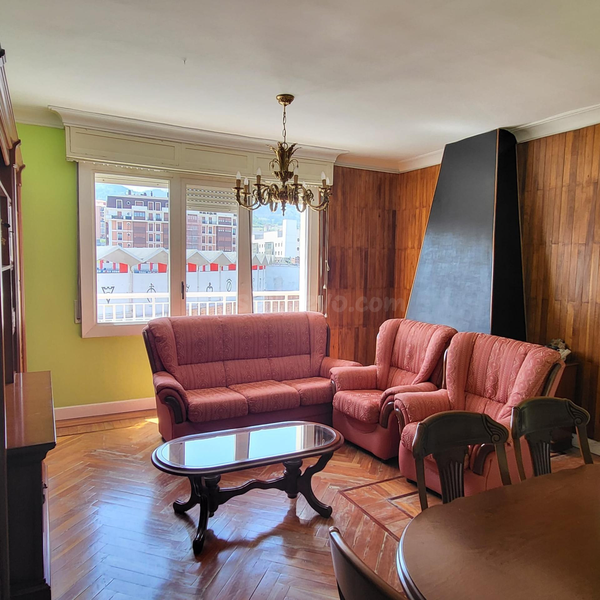 VIVIENDA EN ZONA AMEZOLA Y PLAZA DE TOROS - foto 2