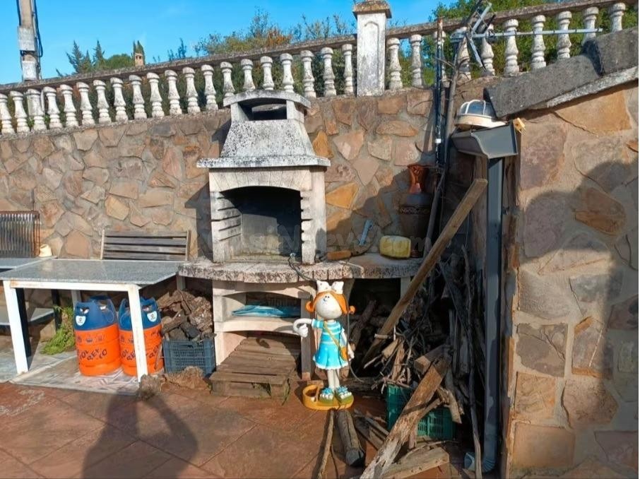 Chalet en venta con piscina en la zona de Paraiso Arenal - foto 4