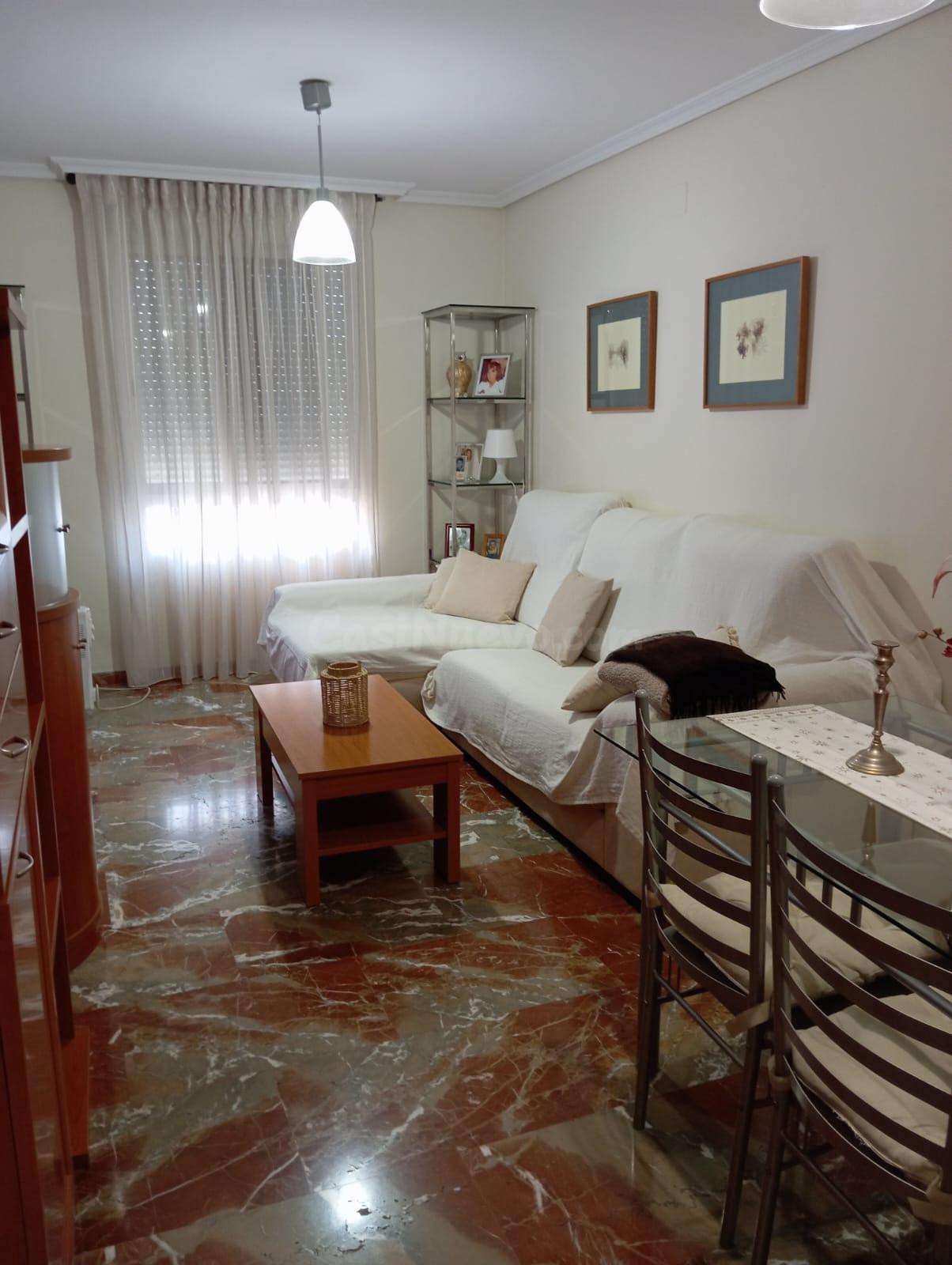 ✨ Casa adosada en venta en Pedro Abad ✨