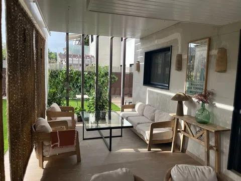Exclusivo bajo con jardín privado de 133 m2 en urbanización con piscinas y gimnasio - foto 2