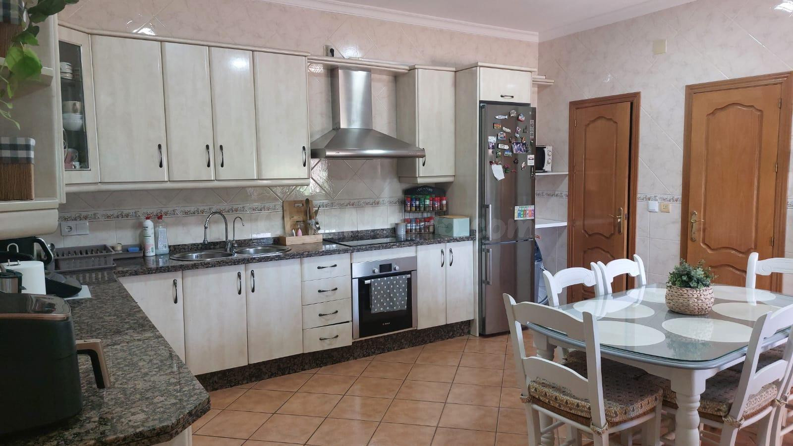Alquiler | Chalet independiente con piscina en El Higuerón - foto 4