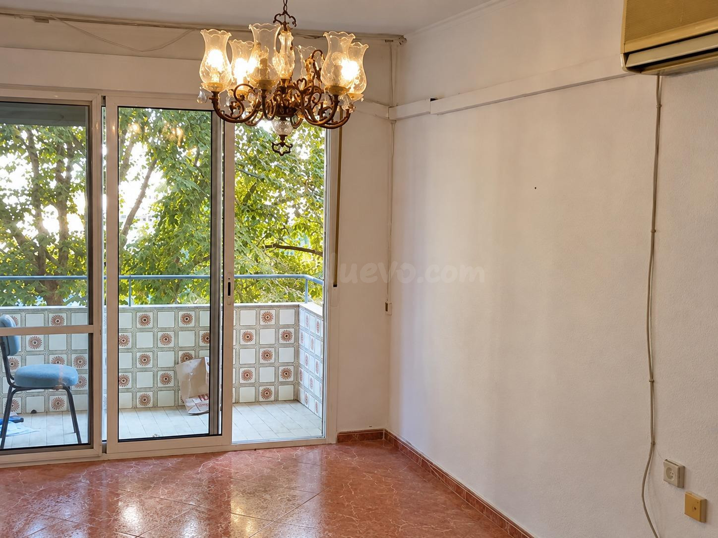 Piso con ascensor y terraza en zona Viñuela–Rescatado | Una excelente oportunidad para vivir o invertir - foto 3