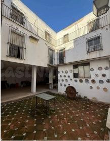 Edificio con potencial para 12 apartamentos en pleno Casco Histórico - foto 2