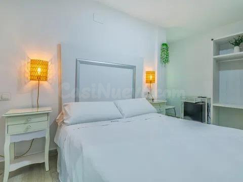 APARTAMENTO REFORMADO JUNTO A PALACIO DE VIANA – AGUA Y WIFI INCLUIDOS