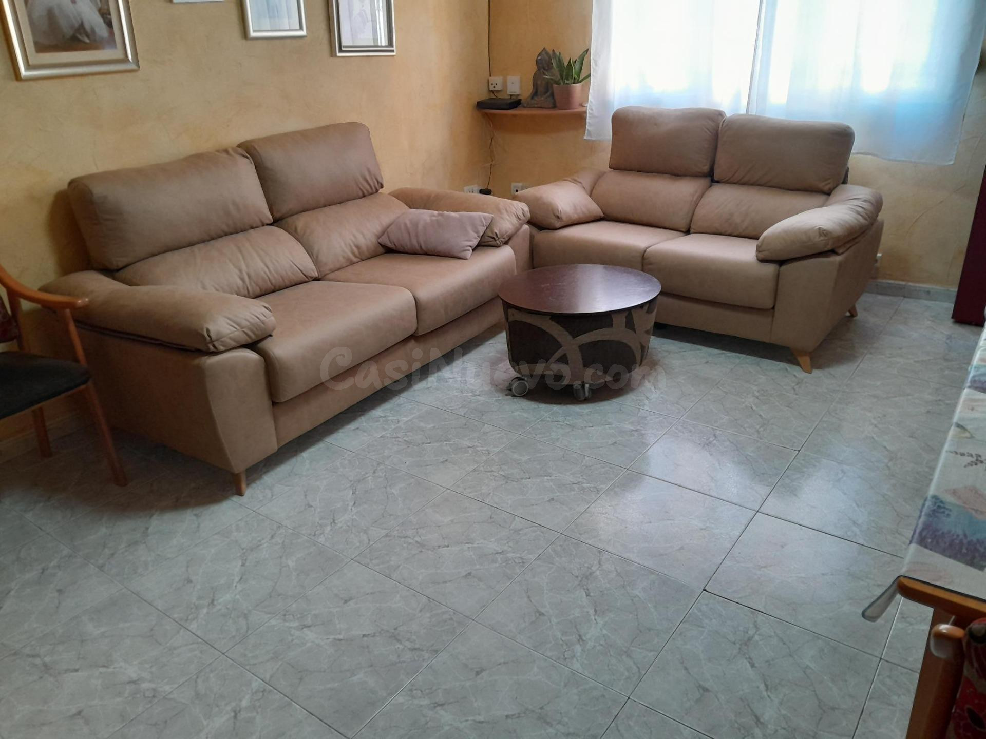 BAJO CON COCHERA EN YECLA