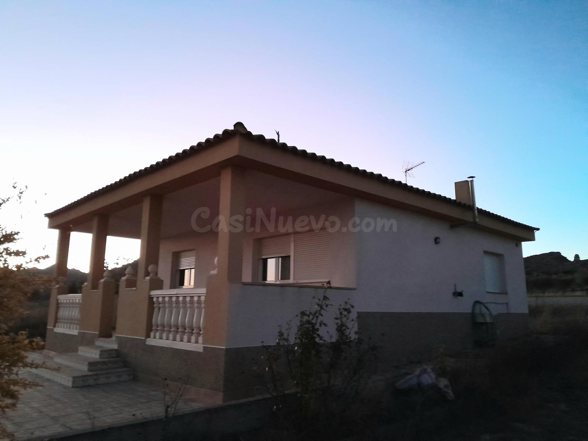 CHALET EN LA SIERRA DE SALINAS EN YECLA - foto 4