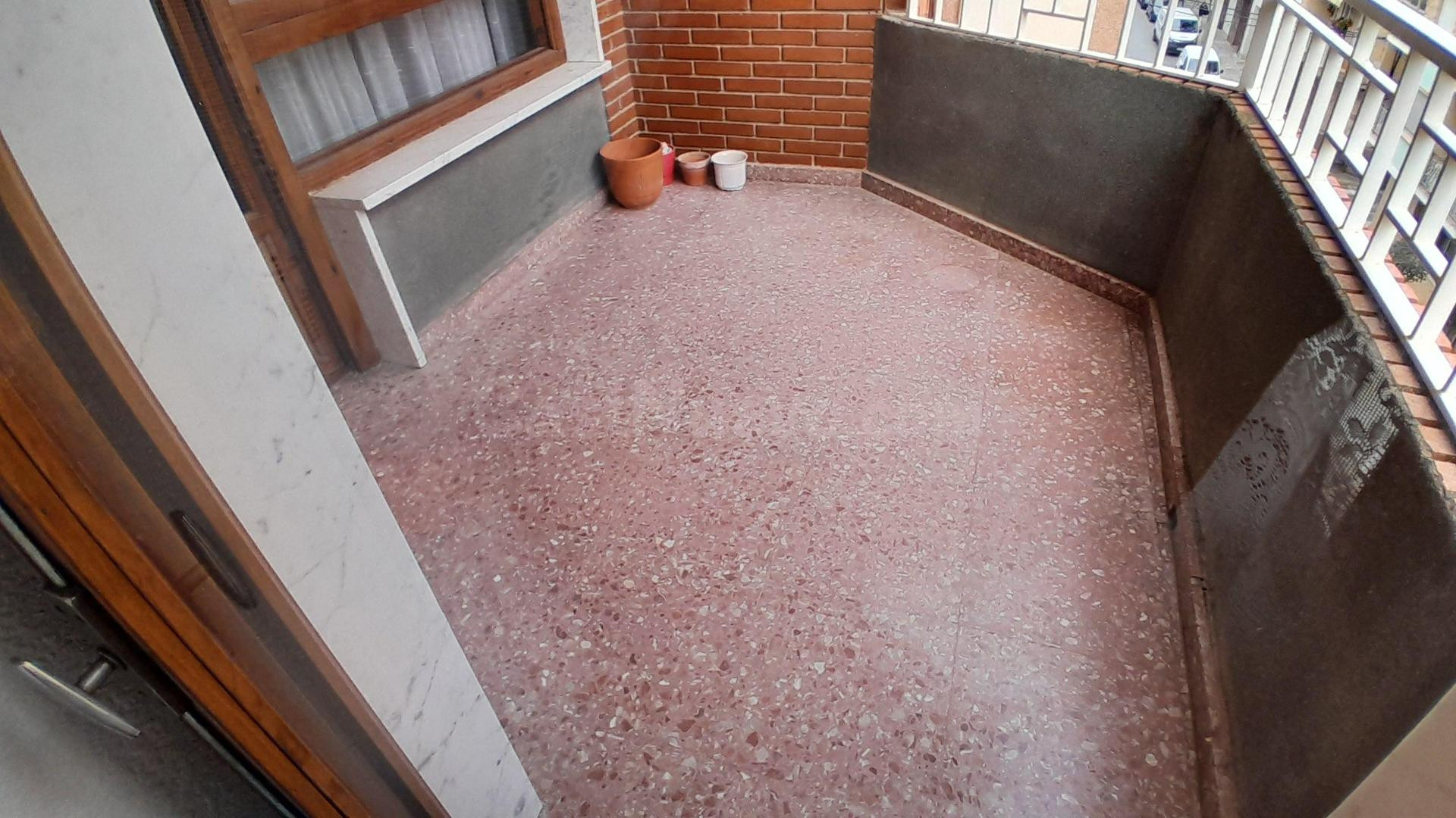 PISO 4 habitaciones CENTRICO EN YECLA - foto 4