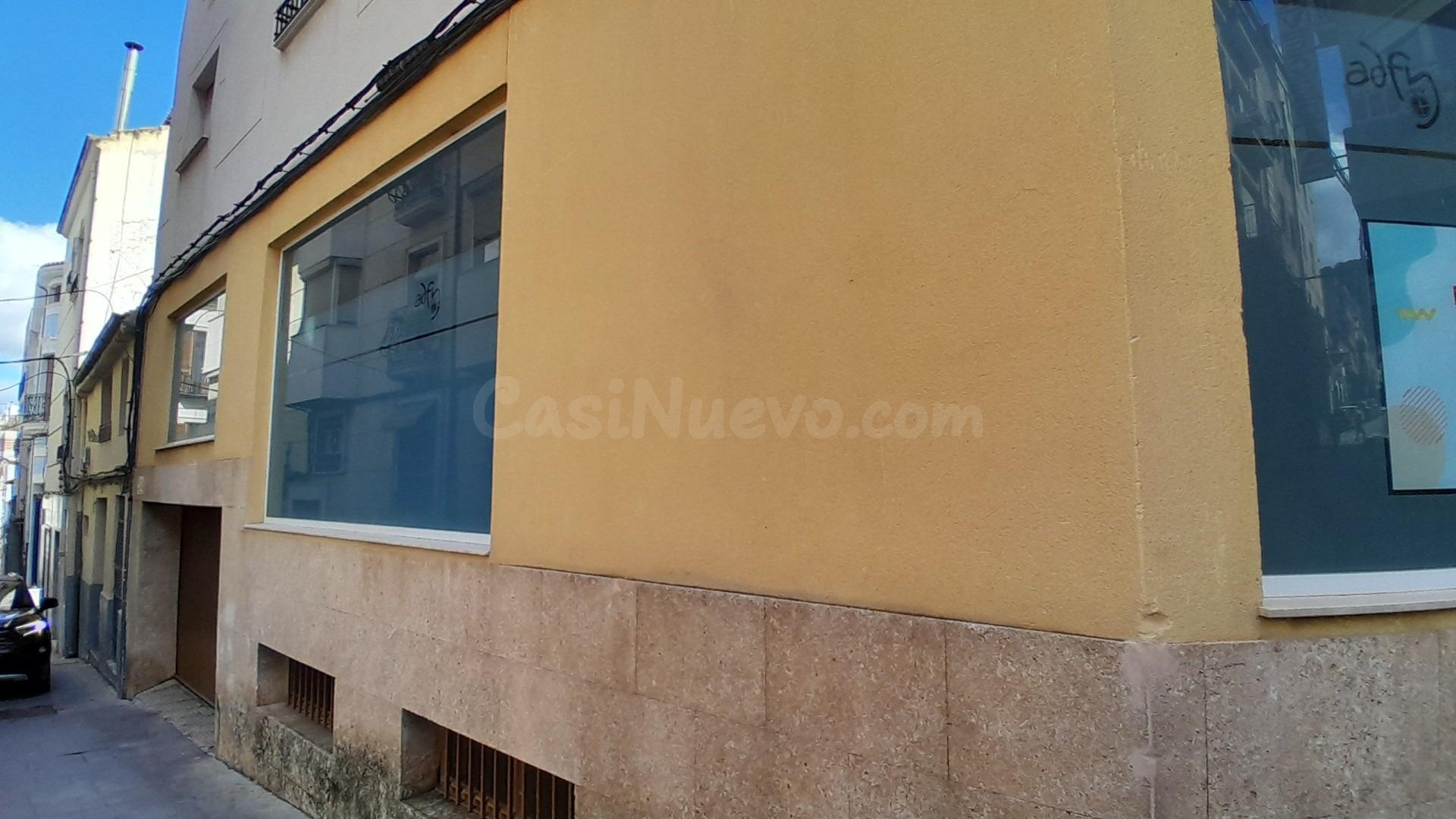 LOCAL COMERCIAL CENTRICO EN YECLA - foto 3