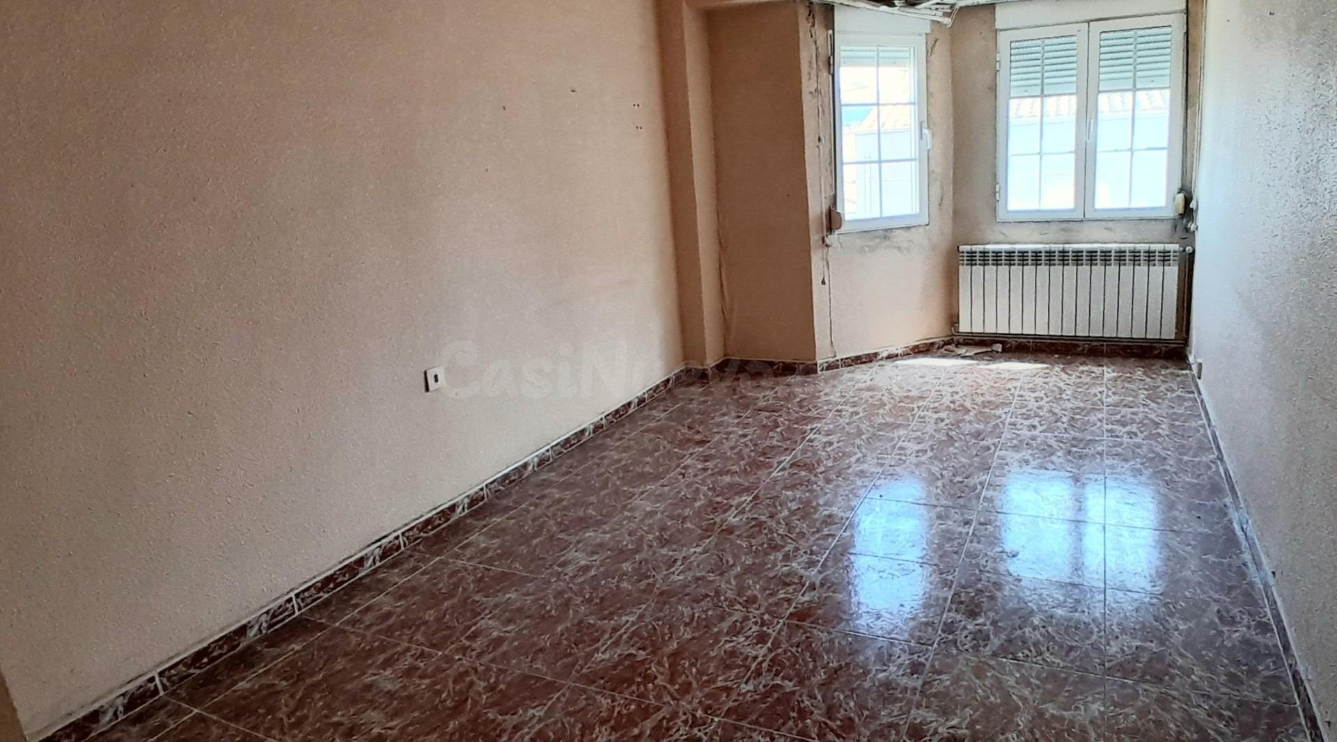 PISO 2º CON 4 habitaciones EN YECLA - foto 4