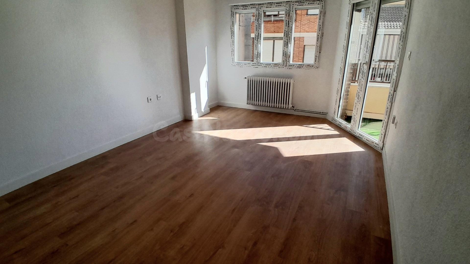 PISO REFORMADO EN EL CENTRO DE YECLA