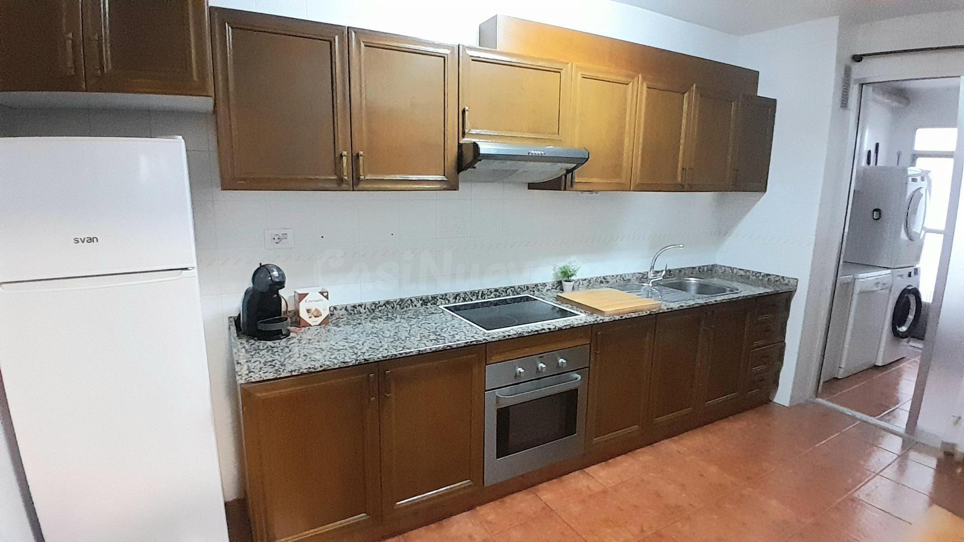 ESTUPENDO  PISO 4 habitaciones EN YECLA