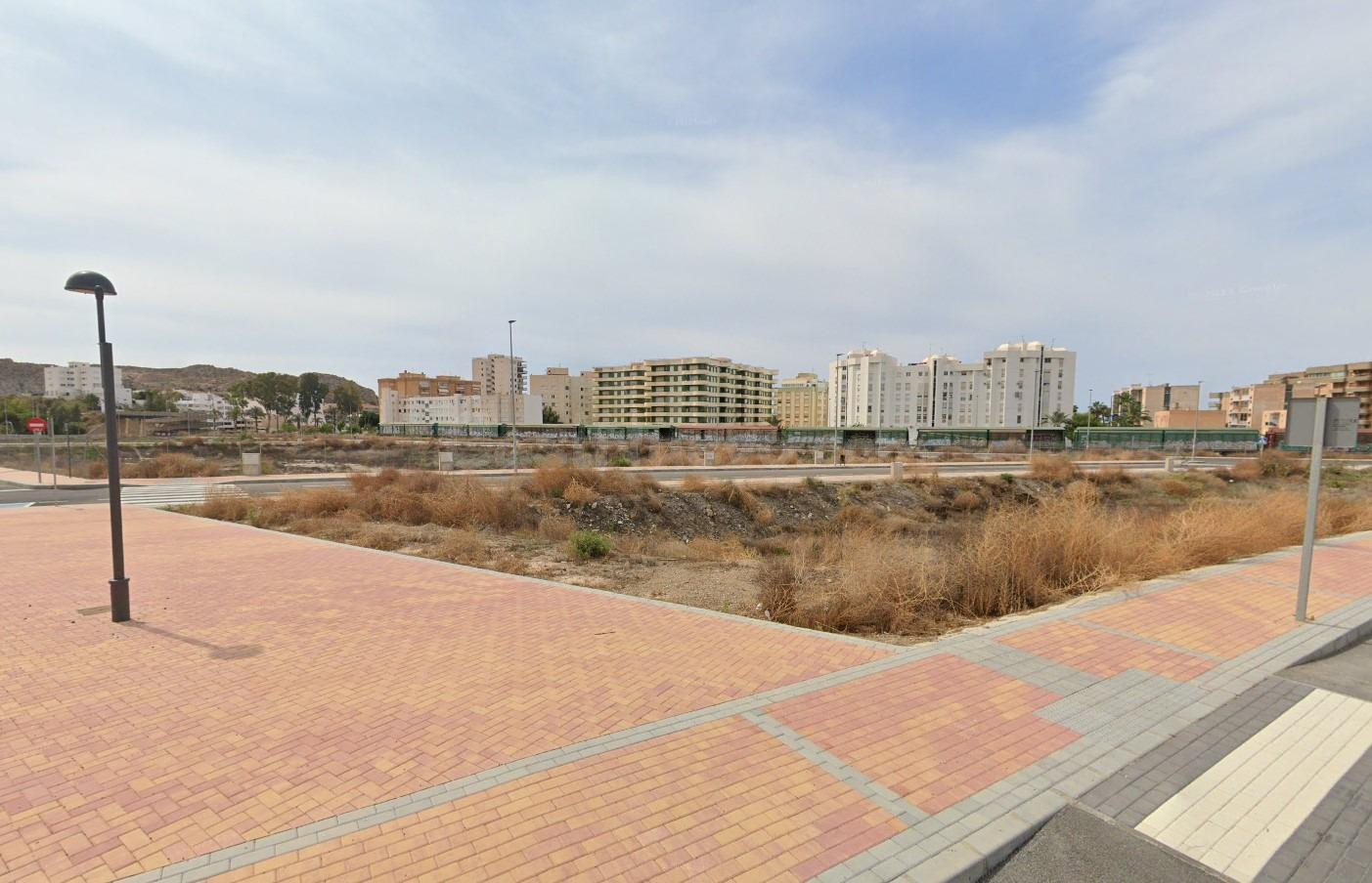 Parcela en venta - Los Jardines