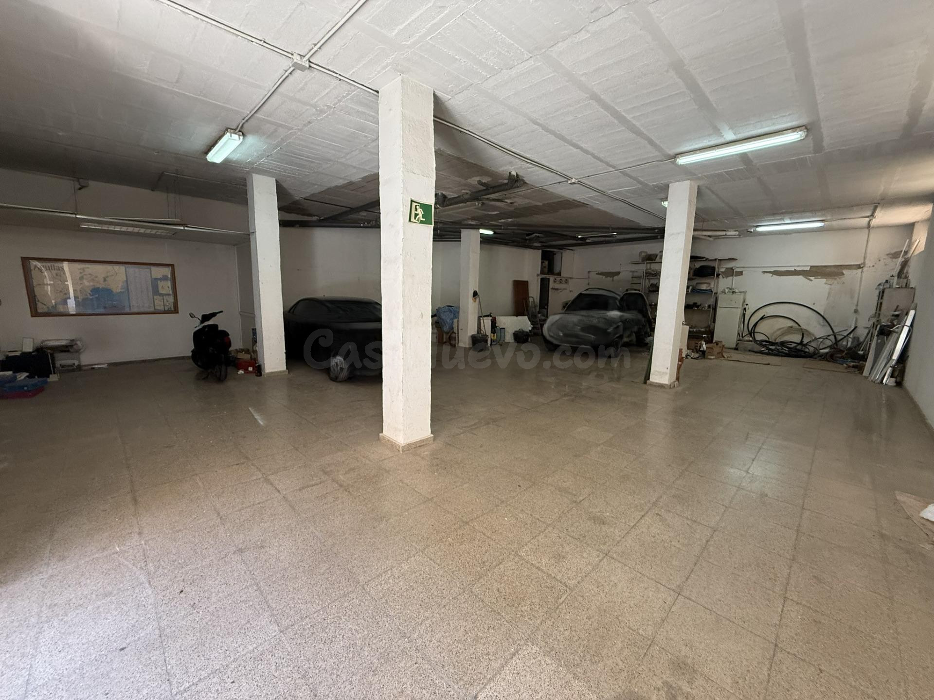 Amplio Local Comercial próximo al centro de Águilas