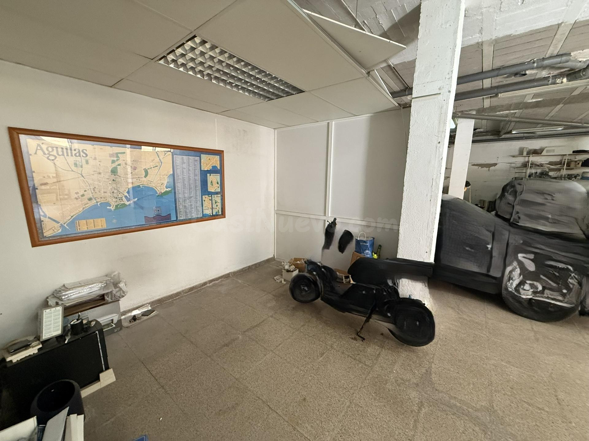 Amplio Local Comercial próximo al centro de Águilas - foto 4