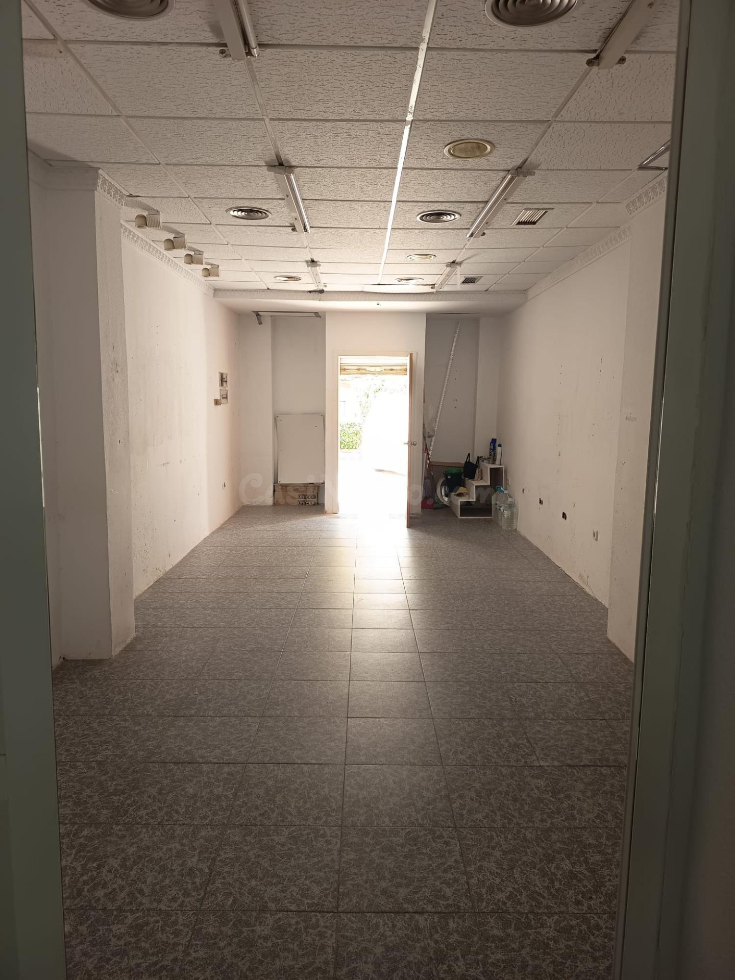 Local comercial 65m² en venta - Carlos III