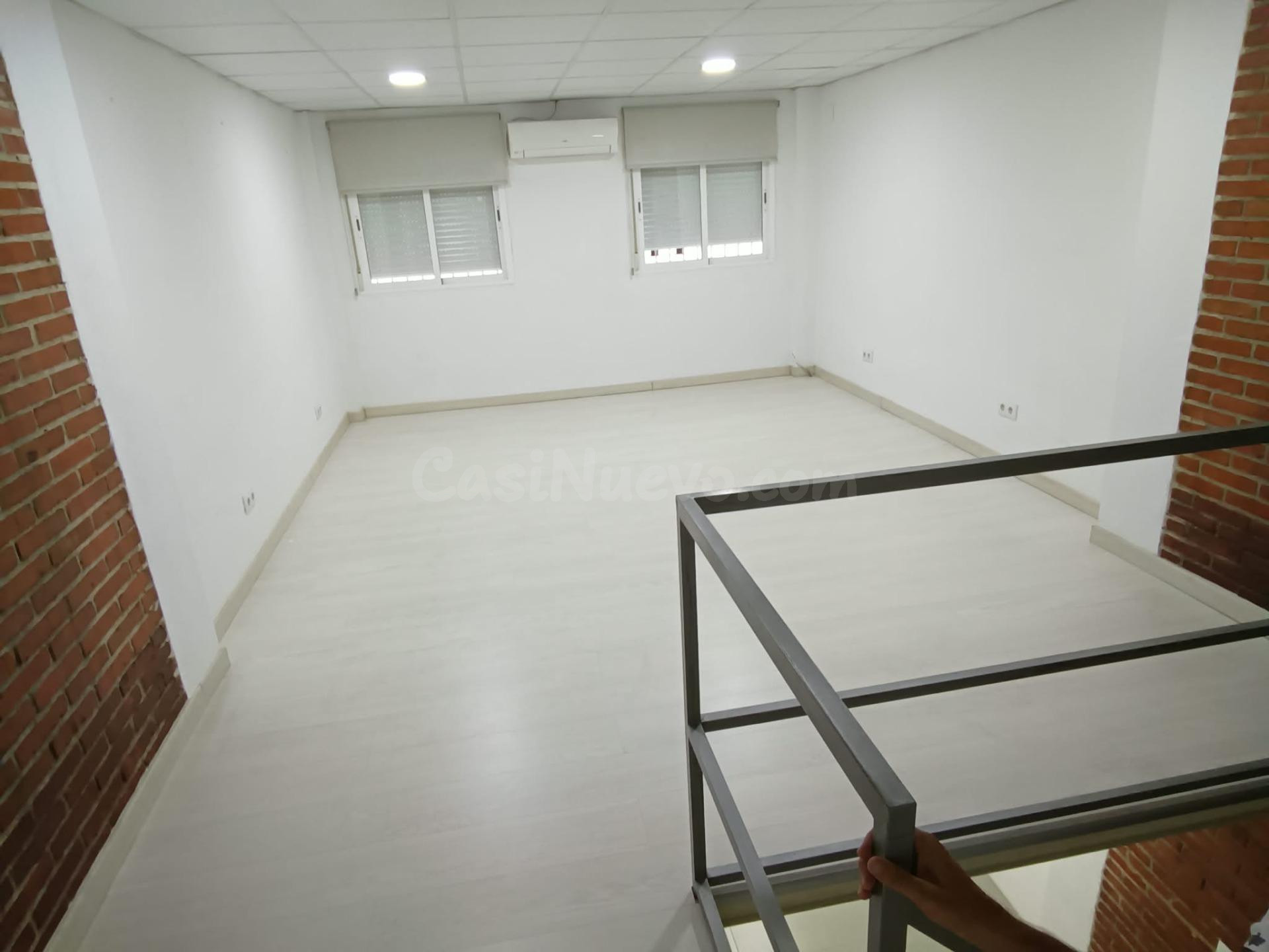 Local comercial 57m² en venta - Carlos III - foto 2
