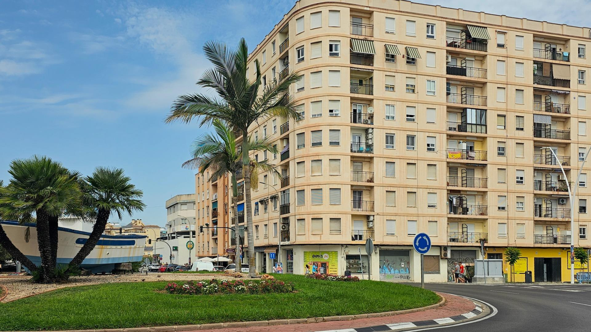 PISO EN EL GRAU DE GANDIA – 3 habitaciones Y VISTAS DESPEJADAS