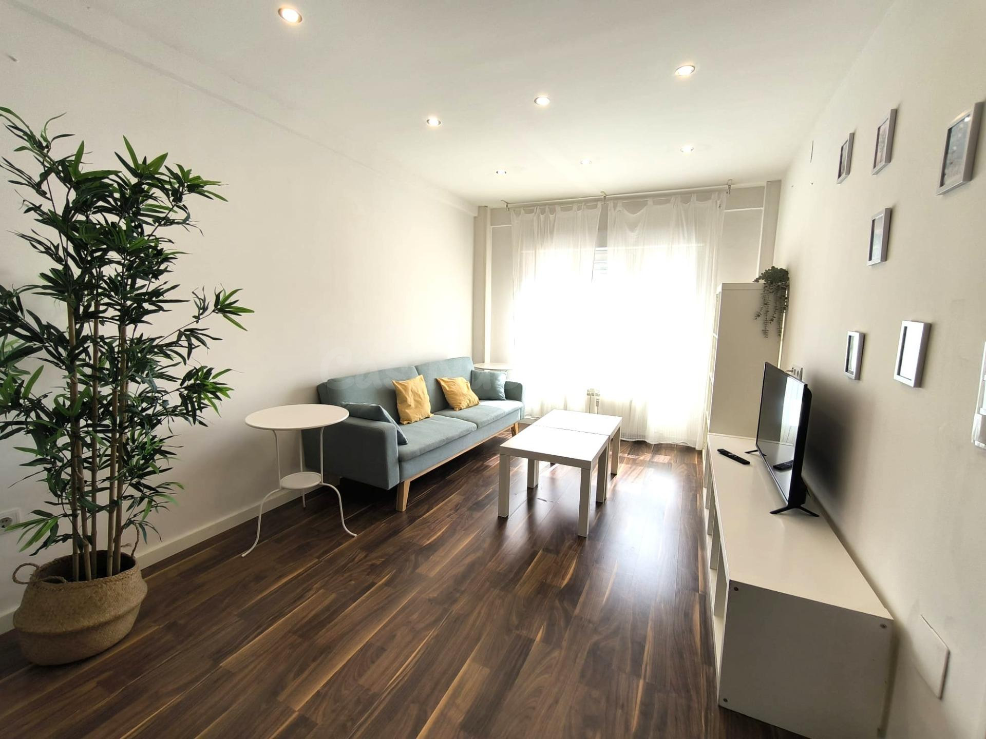 VIVIENDA 94 M2 REFORMADA MINIMALISTA EN ALQUILER EN EL CENTRO DE OVIEDO