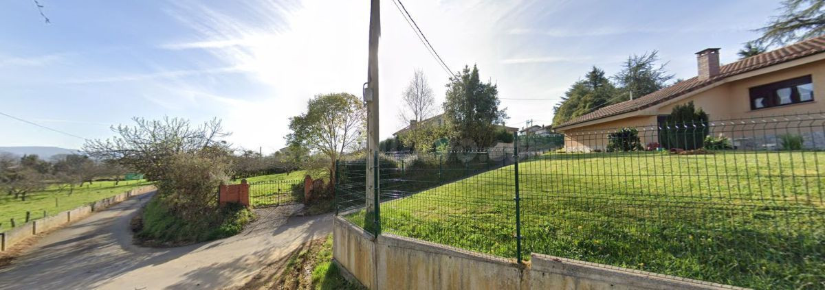 Hermosa Parcela en Tiñana: Oportunidad Única de Inversión - foto 3