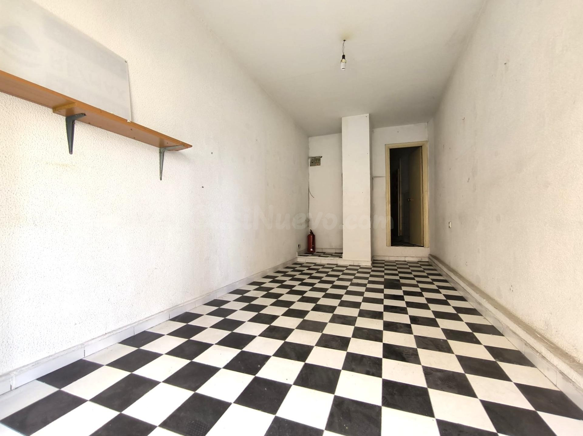 LOCAL COMERCIAL 21 M2 EN VENTA. MASIP - ERIA