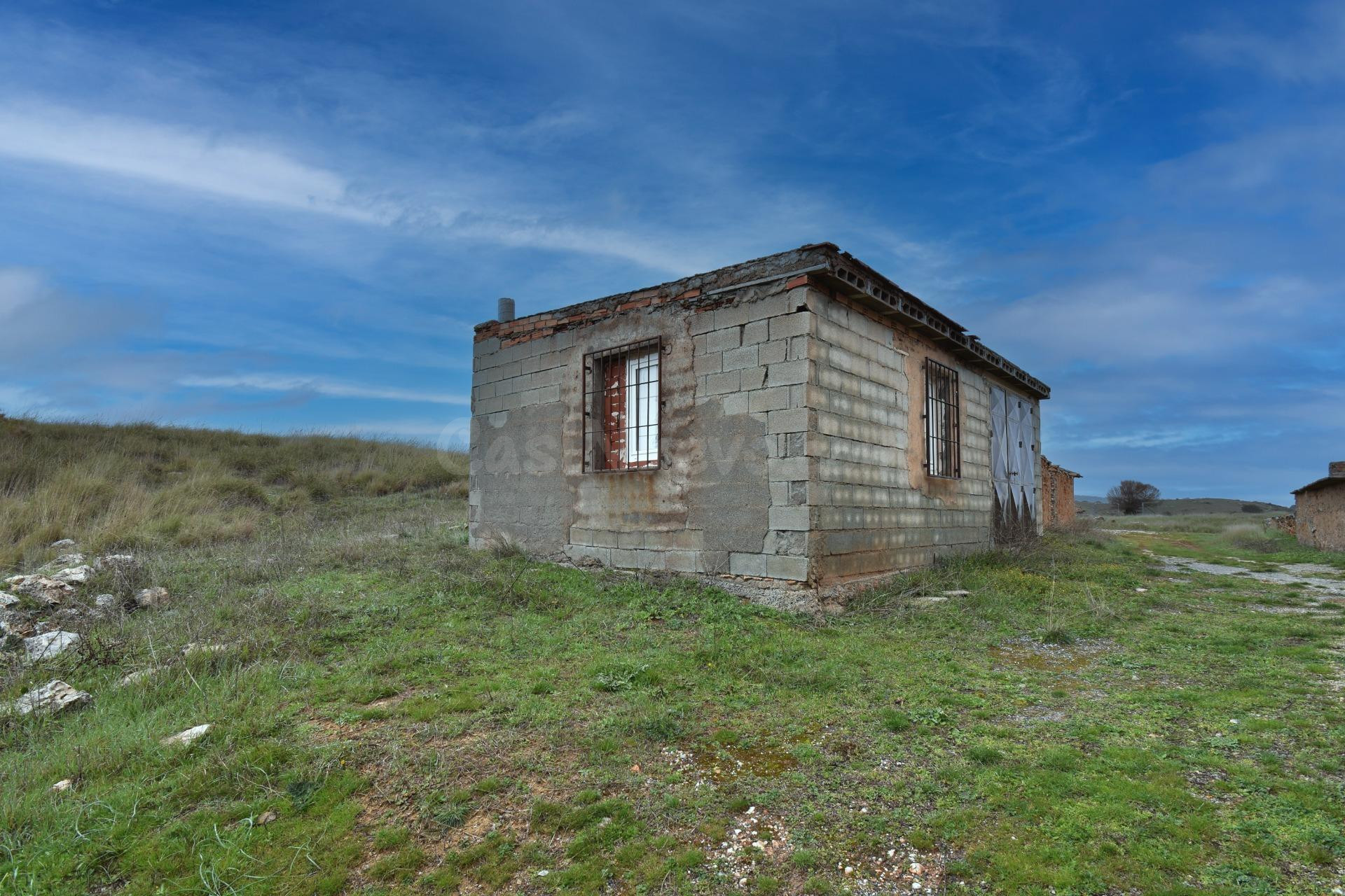 Finca Rústica con casa de aperos en el paraje de los Recalde